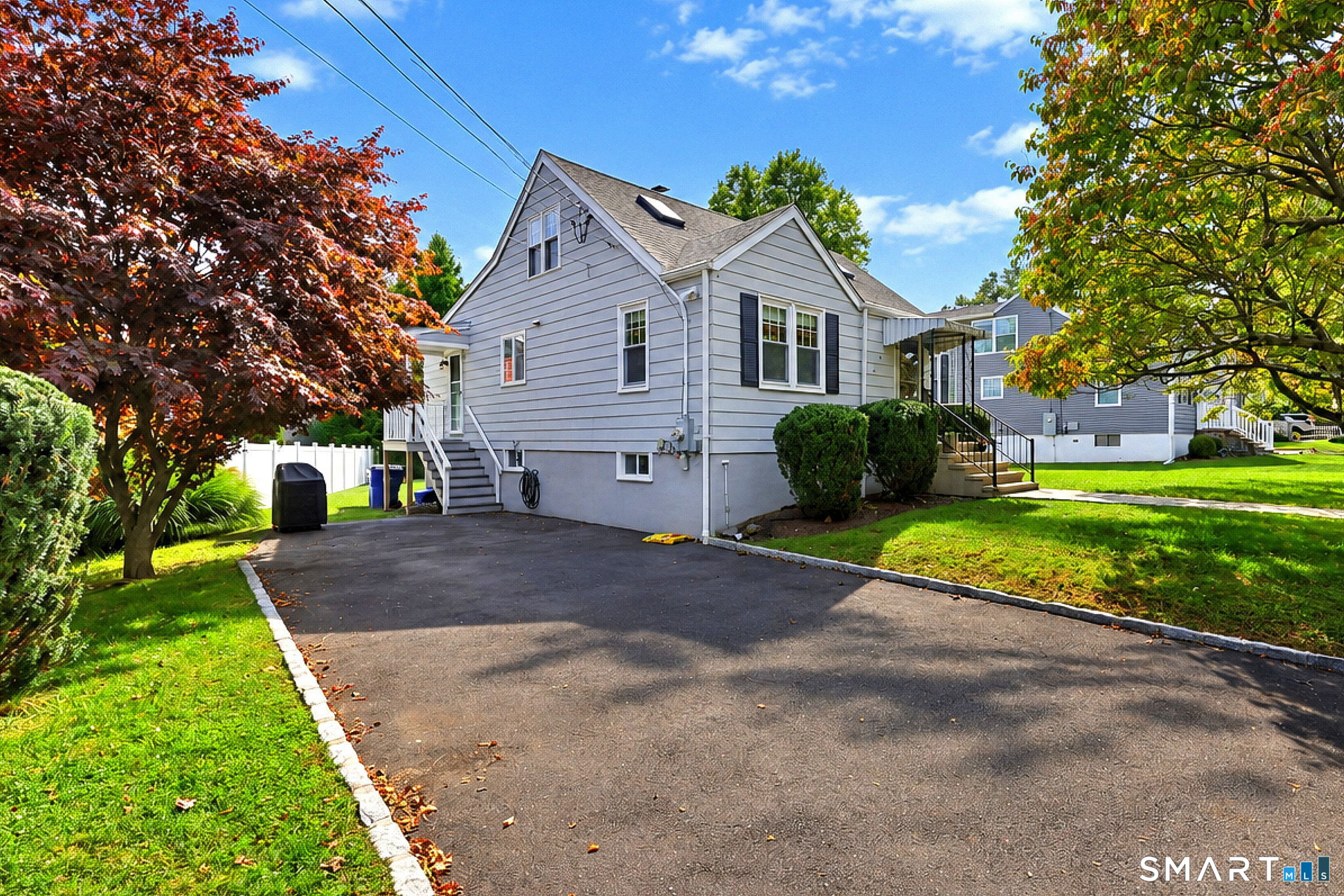 Photo 3 of Single family home for sale at 71 Country Rd, Fairfield, CT 06824 | MLS# 24210782 | Listing updated on 2026-10-07