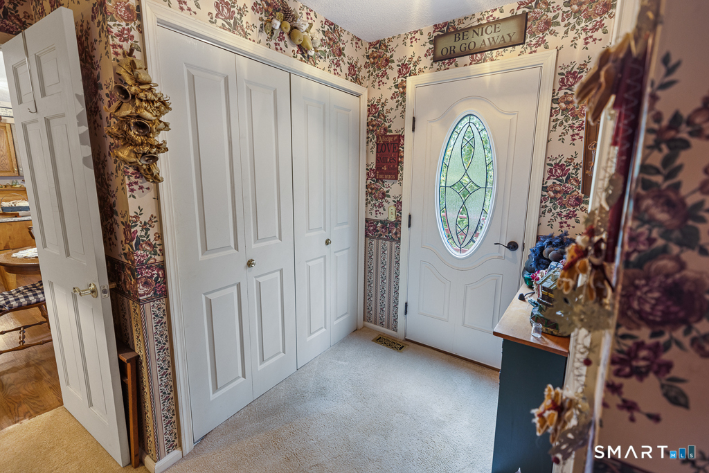 15 Nutmeg Lane, Essex, CT 06426