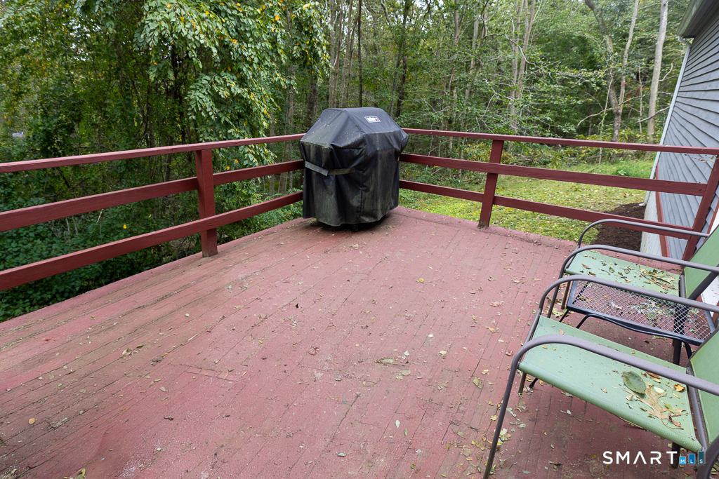 15 Nutmeg Lane, Essex, CT 06426