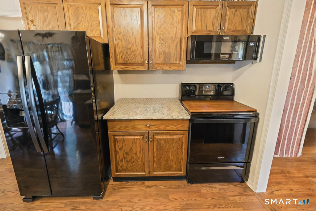 15 Nutmeg Lane, Essex, CT 06426