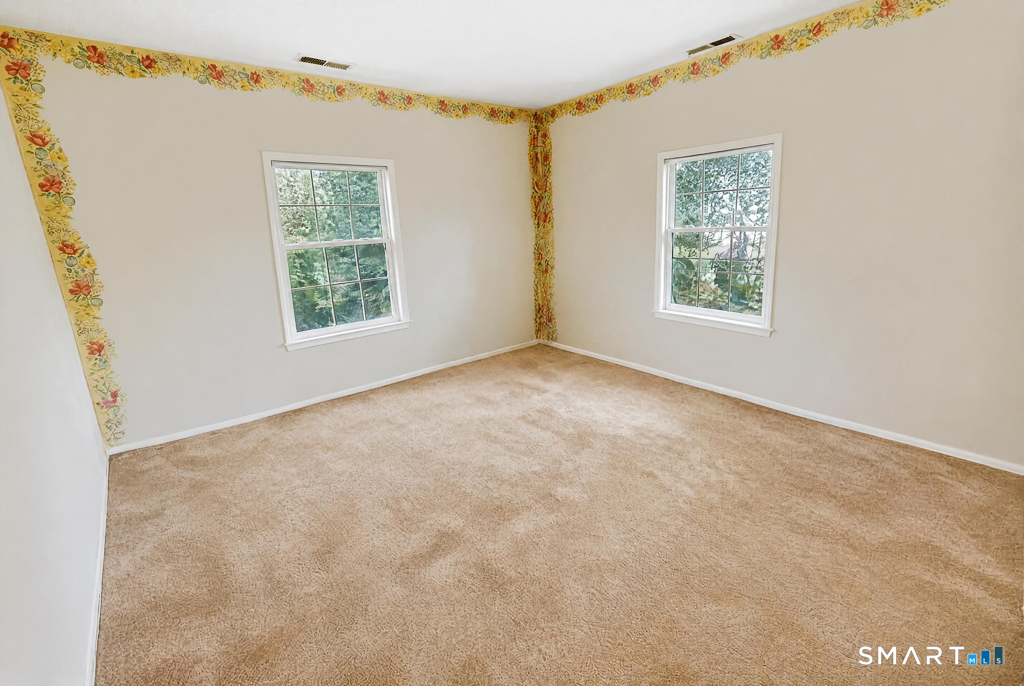 15 Nutmeg Lane, Essex, CT 06426