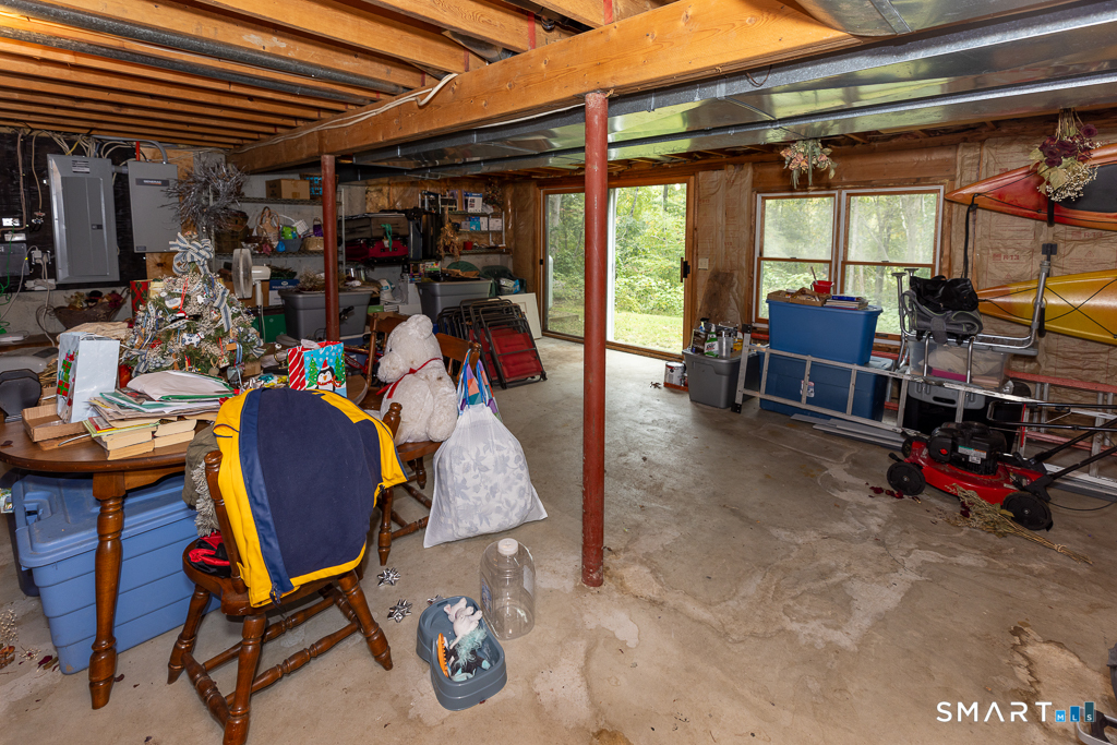 15 Nutmeg Lane, Essex, CT 06426