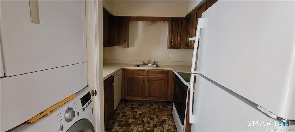 375 Glendale Avenue Unit #D11 photo 6