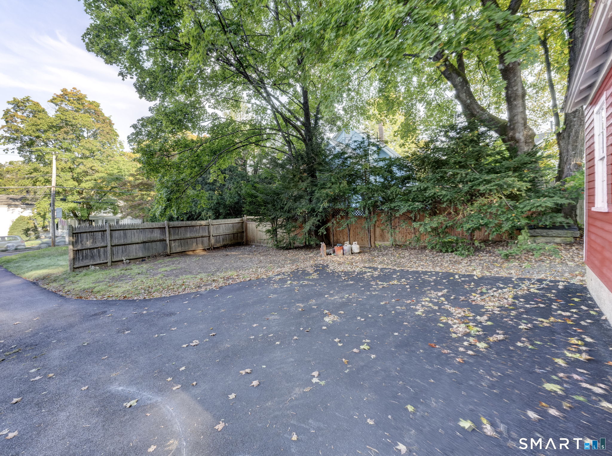 25 Maple Avenue photo 36
