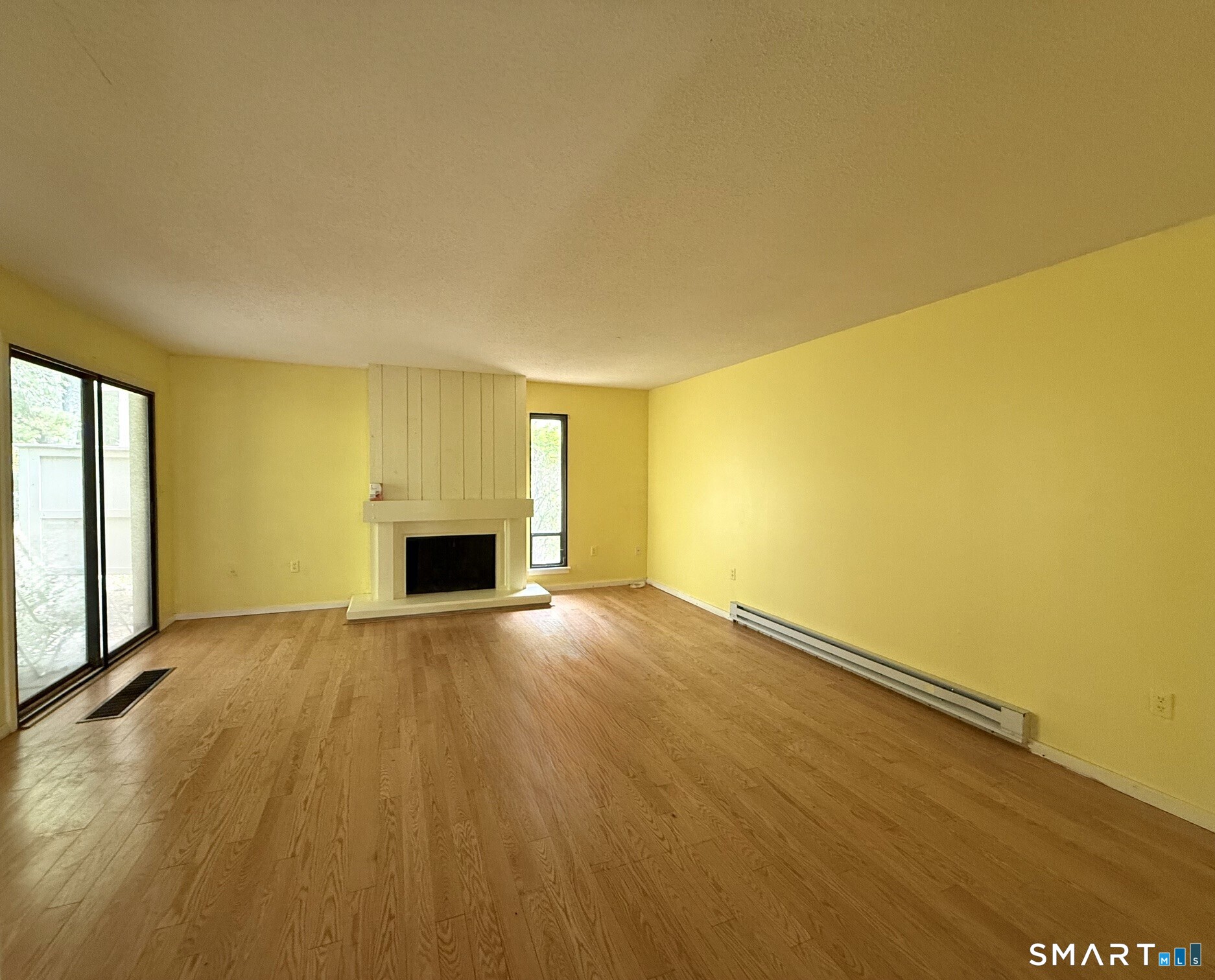Photo 4 of Townhouse for sale at 43 Mallard Dr #43, Farmington, CT 06002 | MLS# 24192591 | Listing updated on 2026-10-06