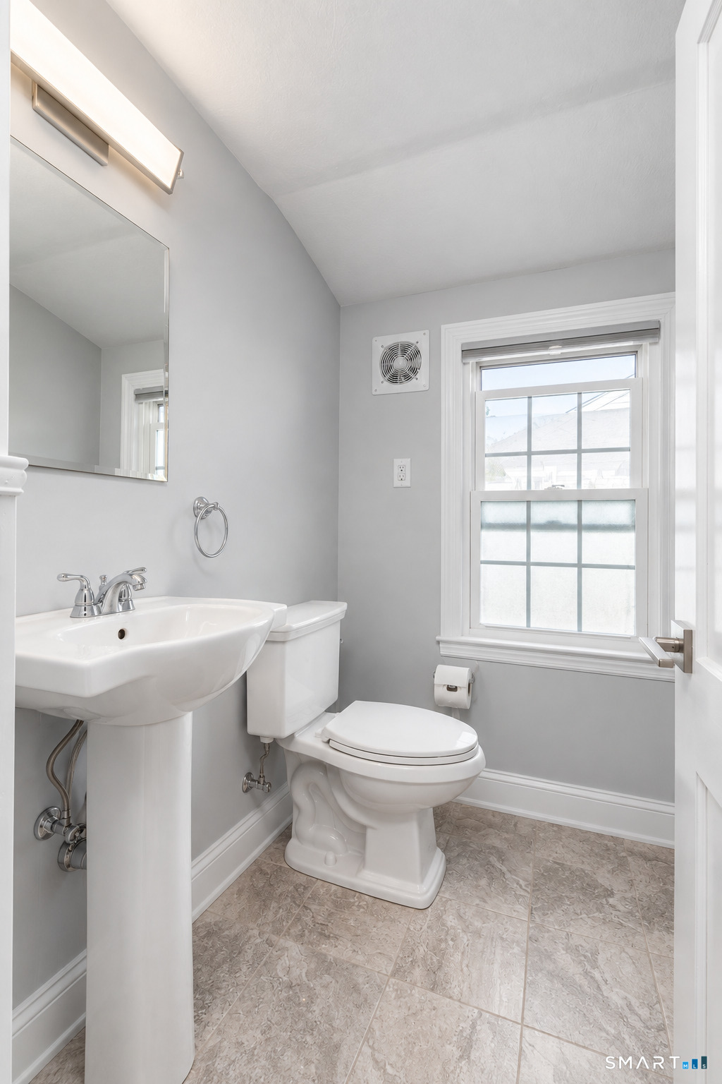 302 Brimfield Road photo 18