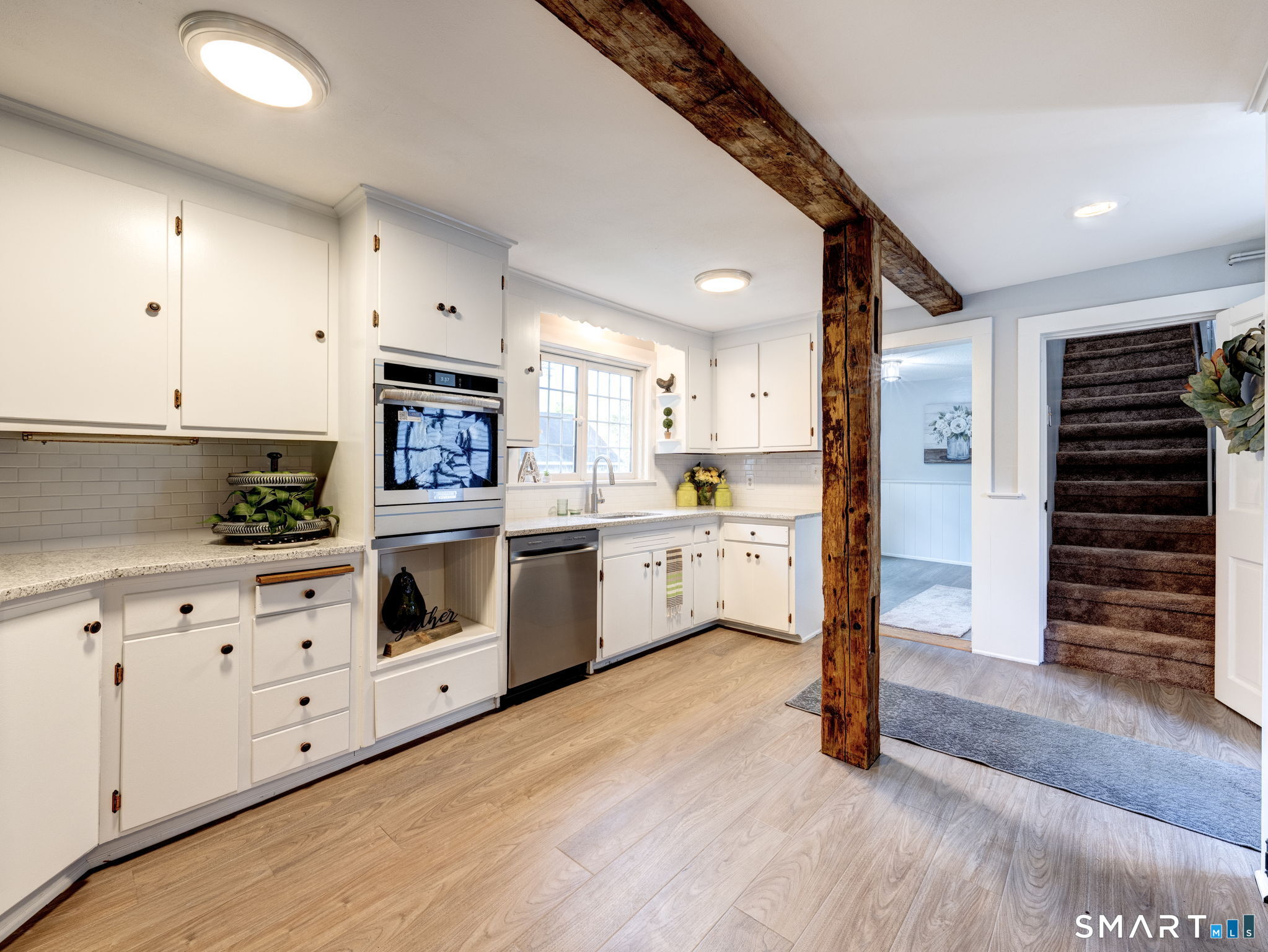 25 Maple Avenue photo 11