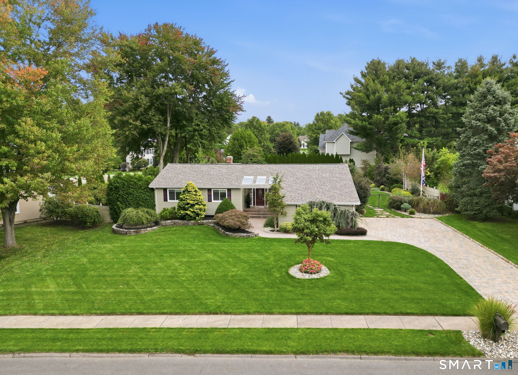 48 Dawn Drive