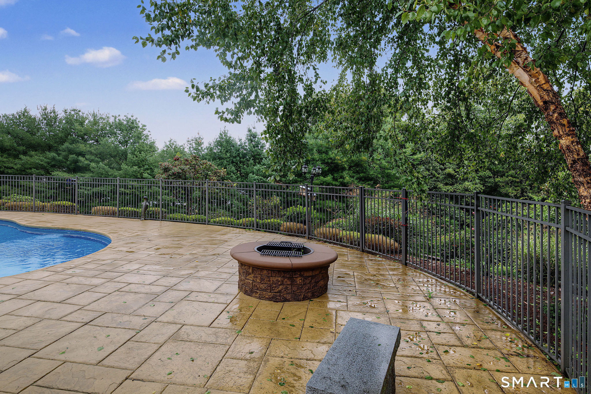 9 Pierpont Court photo 37