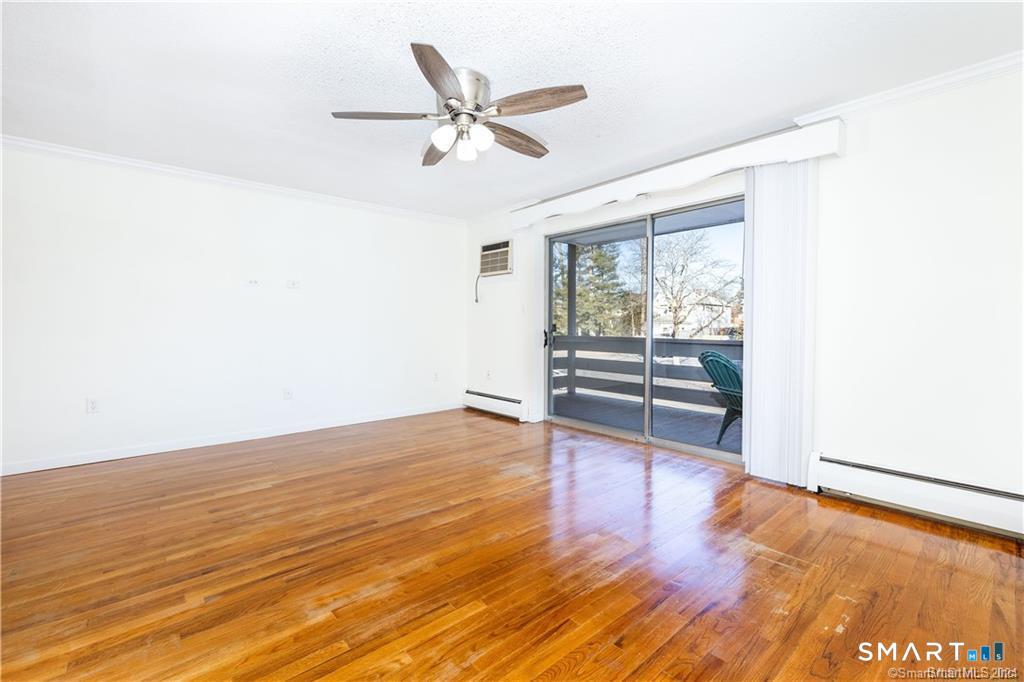 108 OAKWOOD Avenue, #B-1, Elmwood, West Hartford, CT 06119