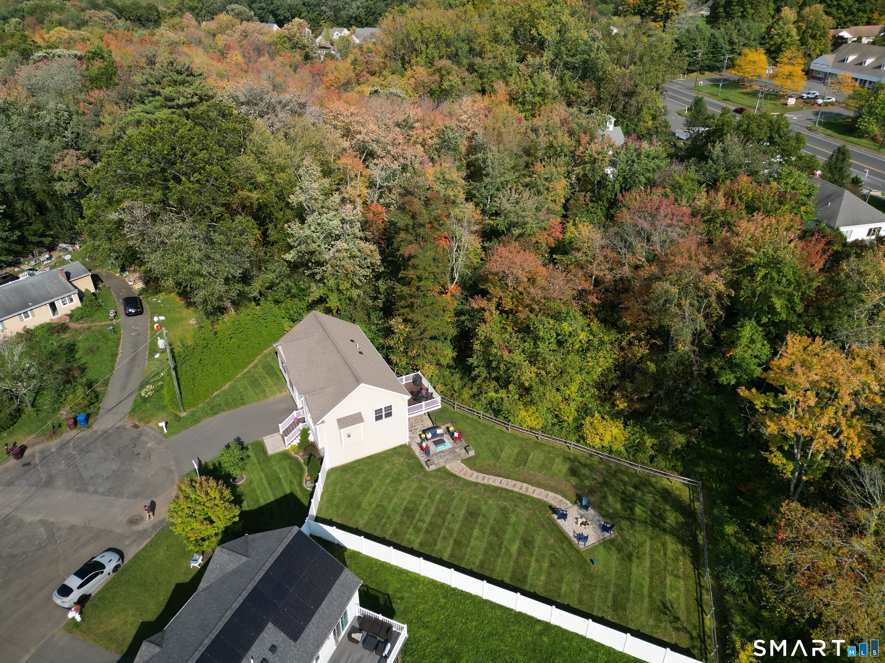 9 Winthrop Drive photo 33