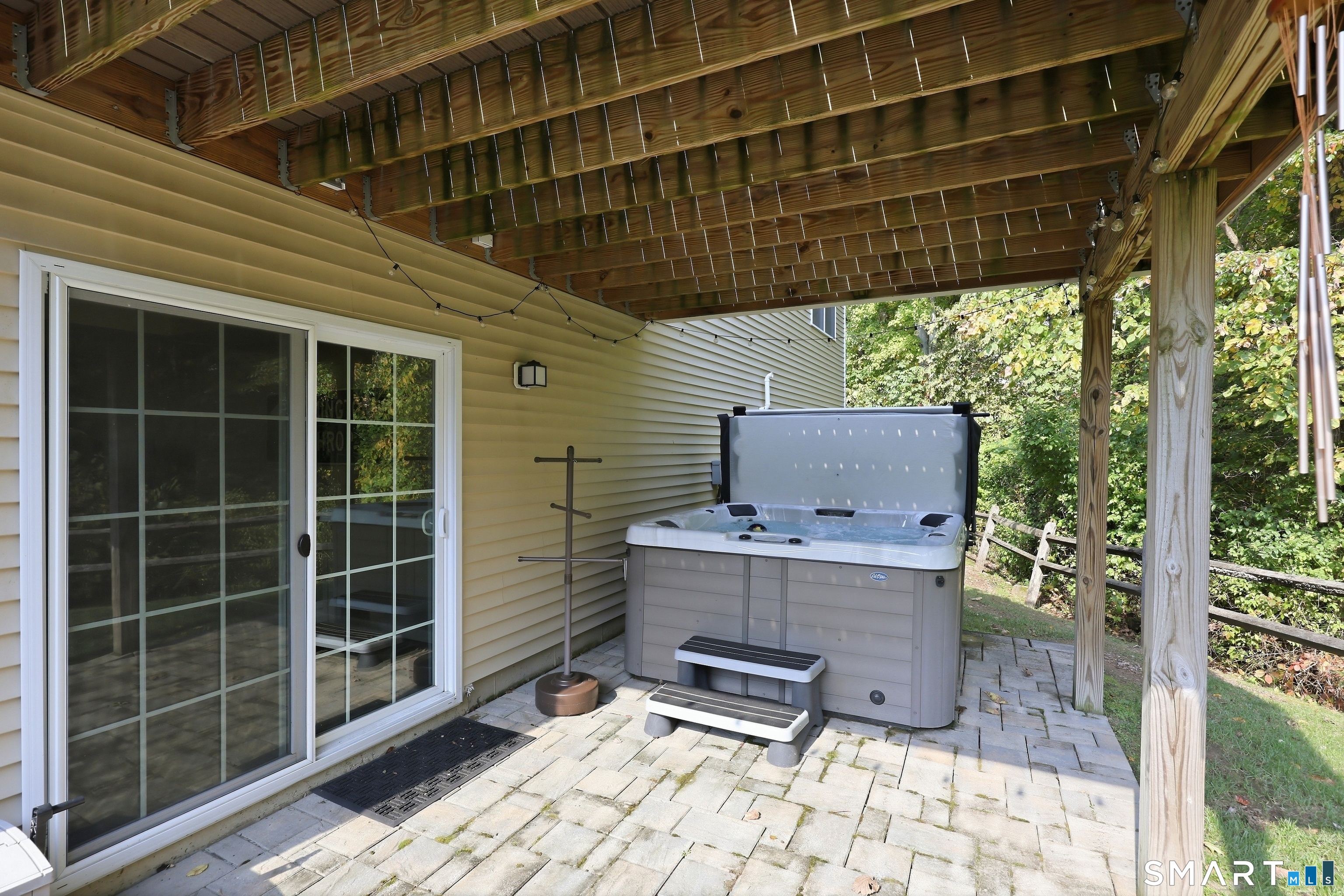 9 Winthrop Drive photo 32