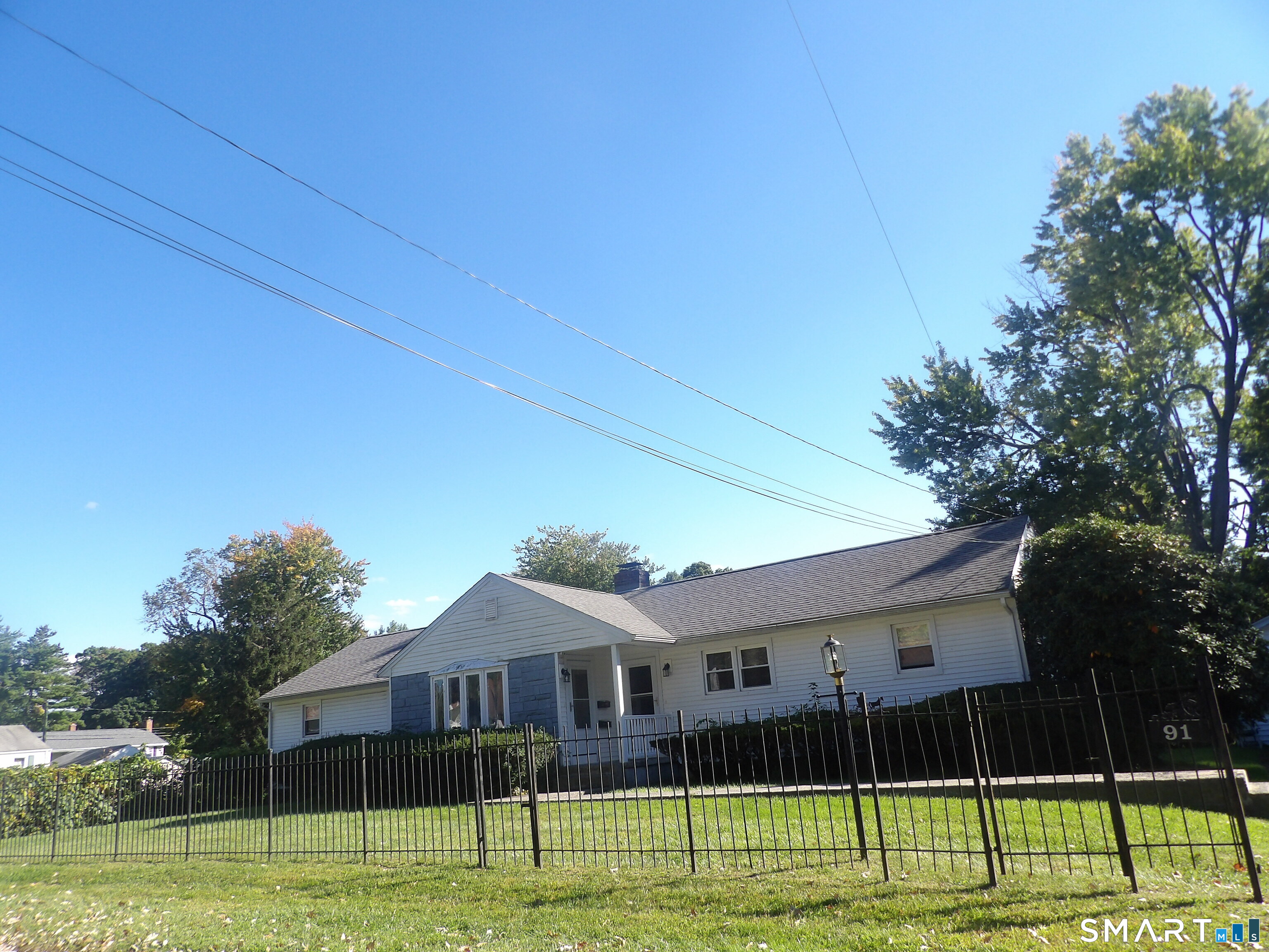 Photo 1 of Multi family home for sale at 91 E Morningside St, Bloomfield, CT 06002 | MLS# 24211109 | Listing updated on 2026-10-06