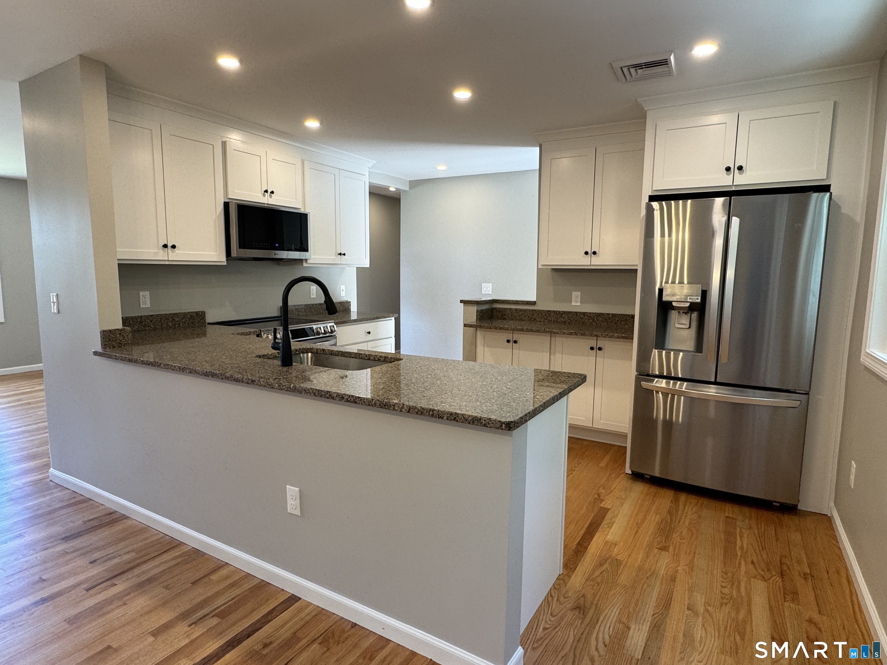 210 Cloudland Road photo 18