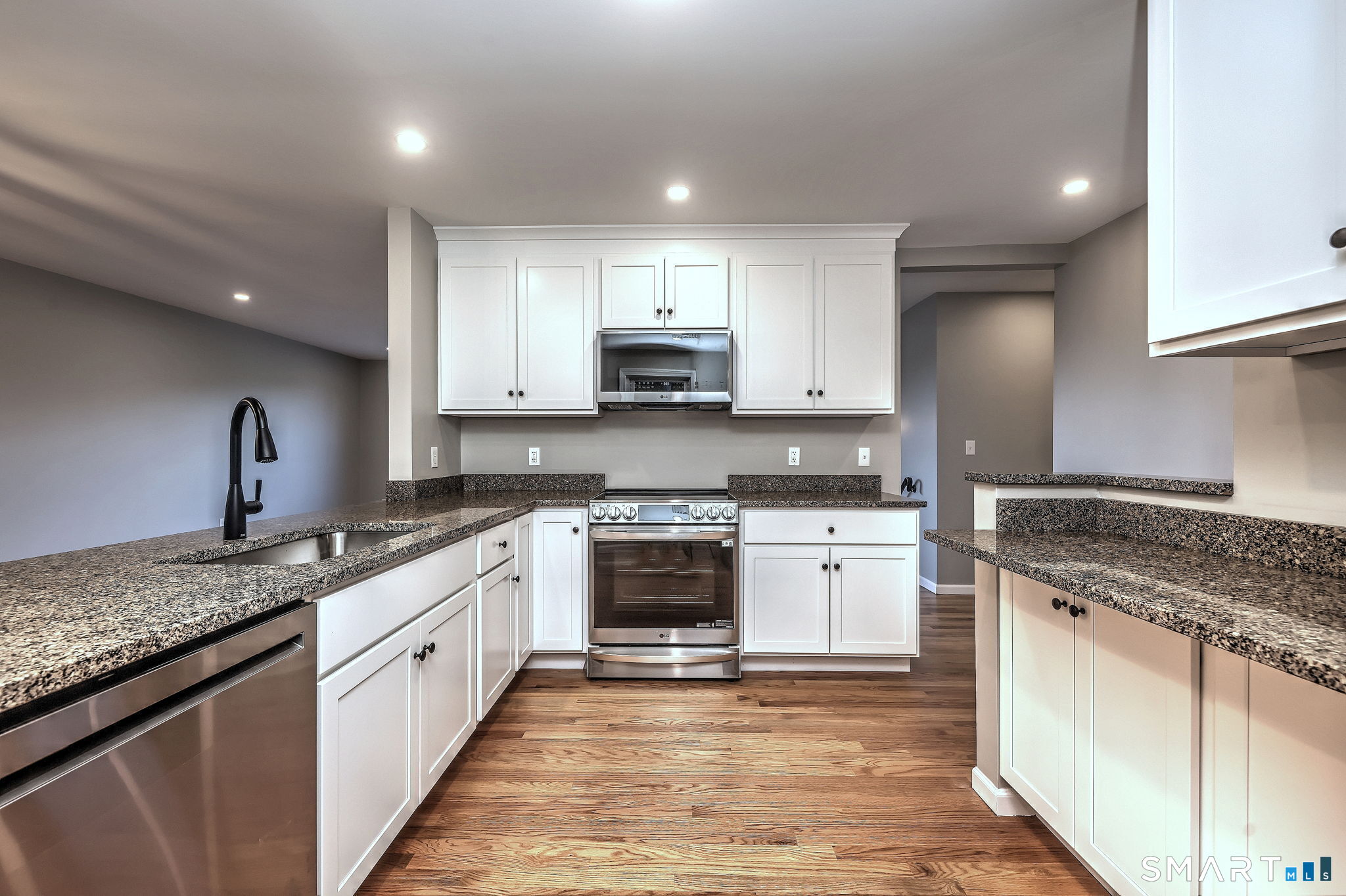 210 Cloudland Road photo 19