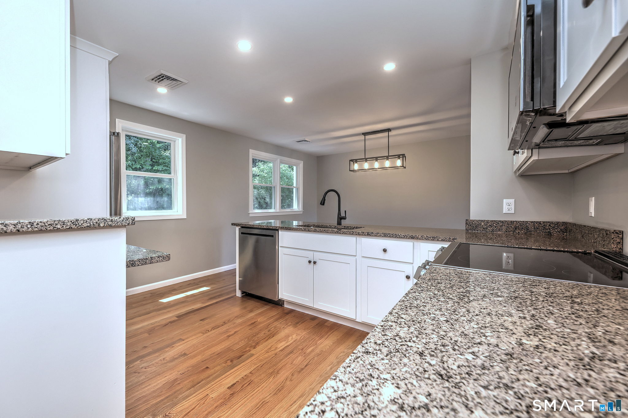 210 Cloudland Road photo 21