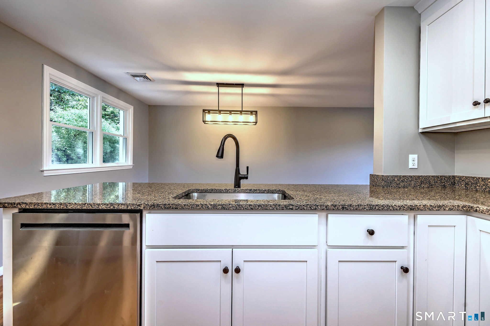 210 Cloudland Road photo 20