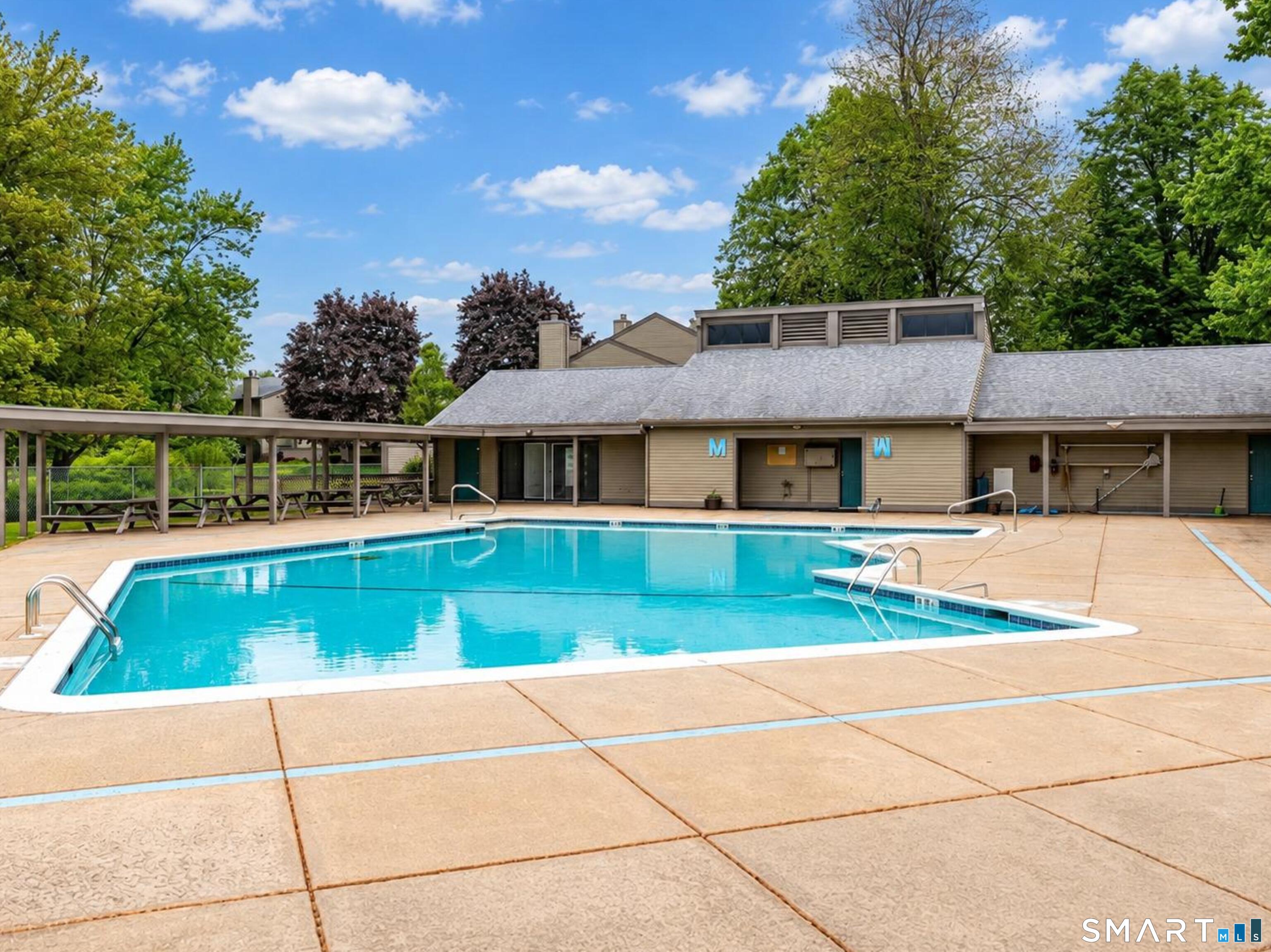 92 Metacomet Drive photo 21