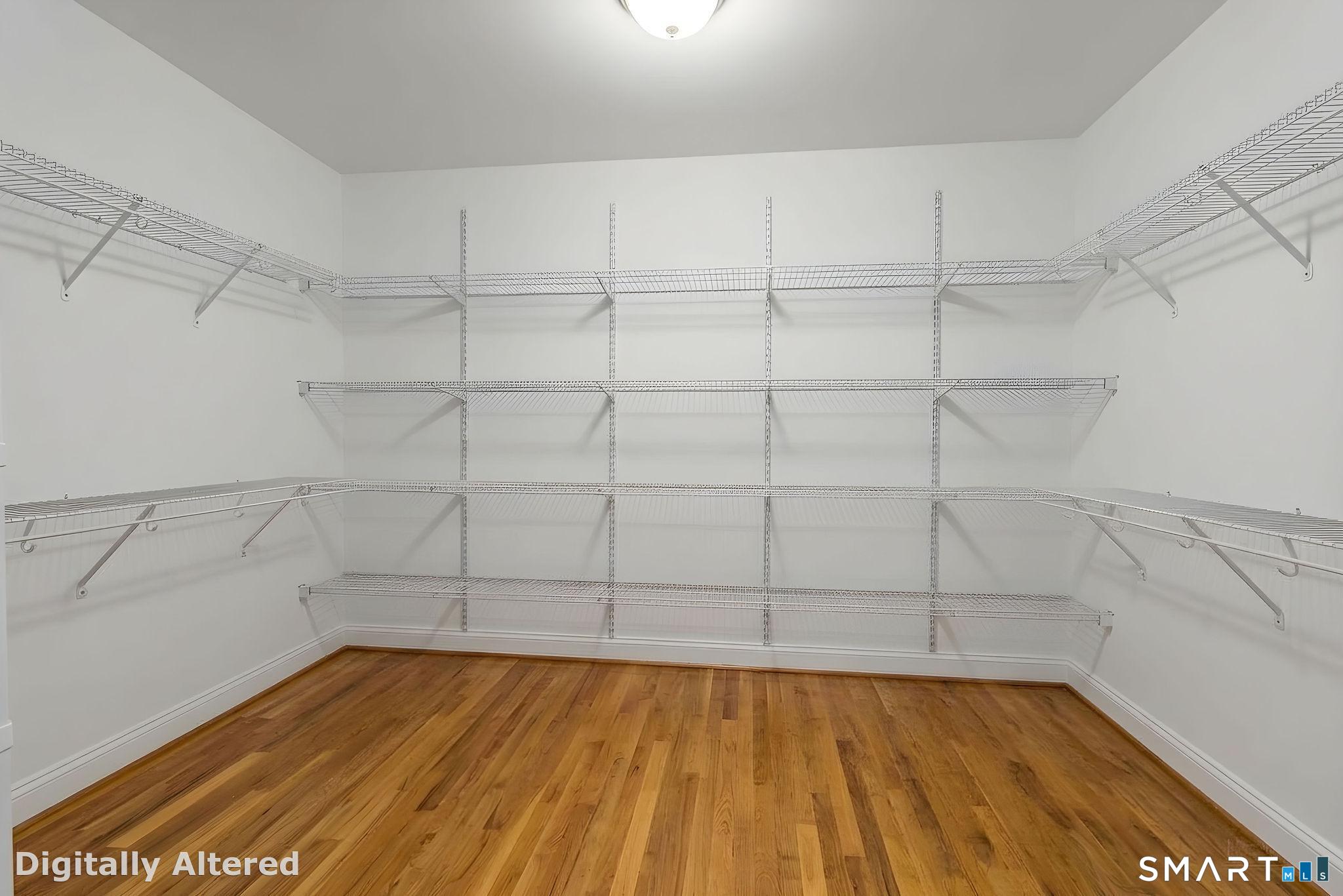 9 Pierpont Court photo 32