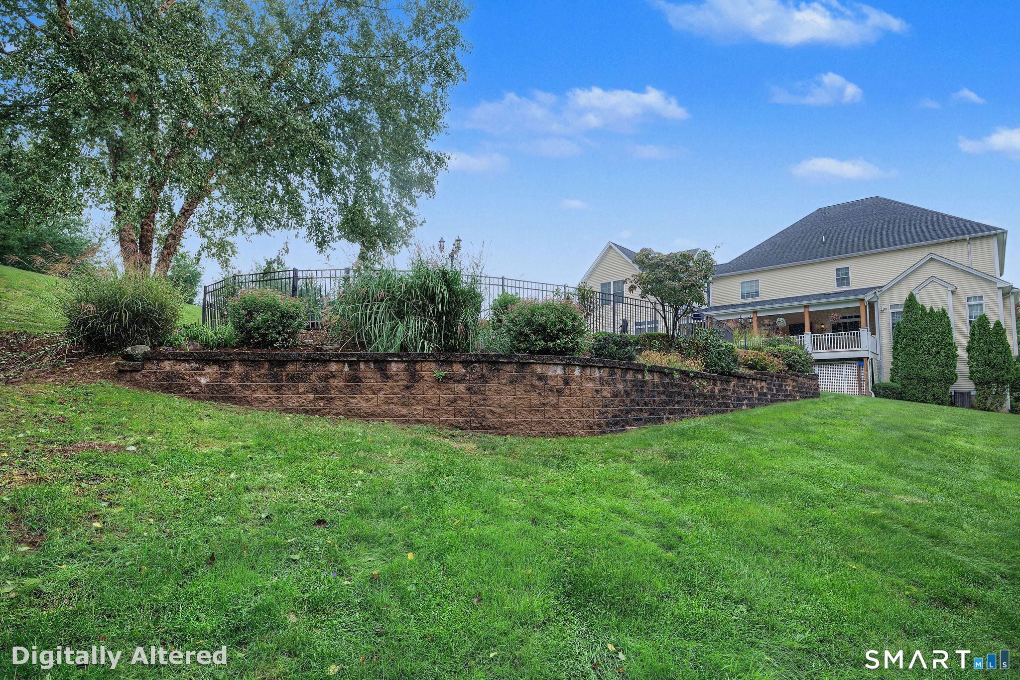 9 Pierpont Court photo 38