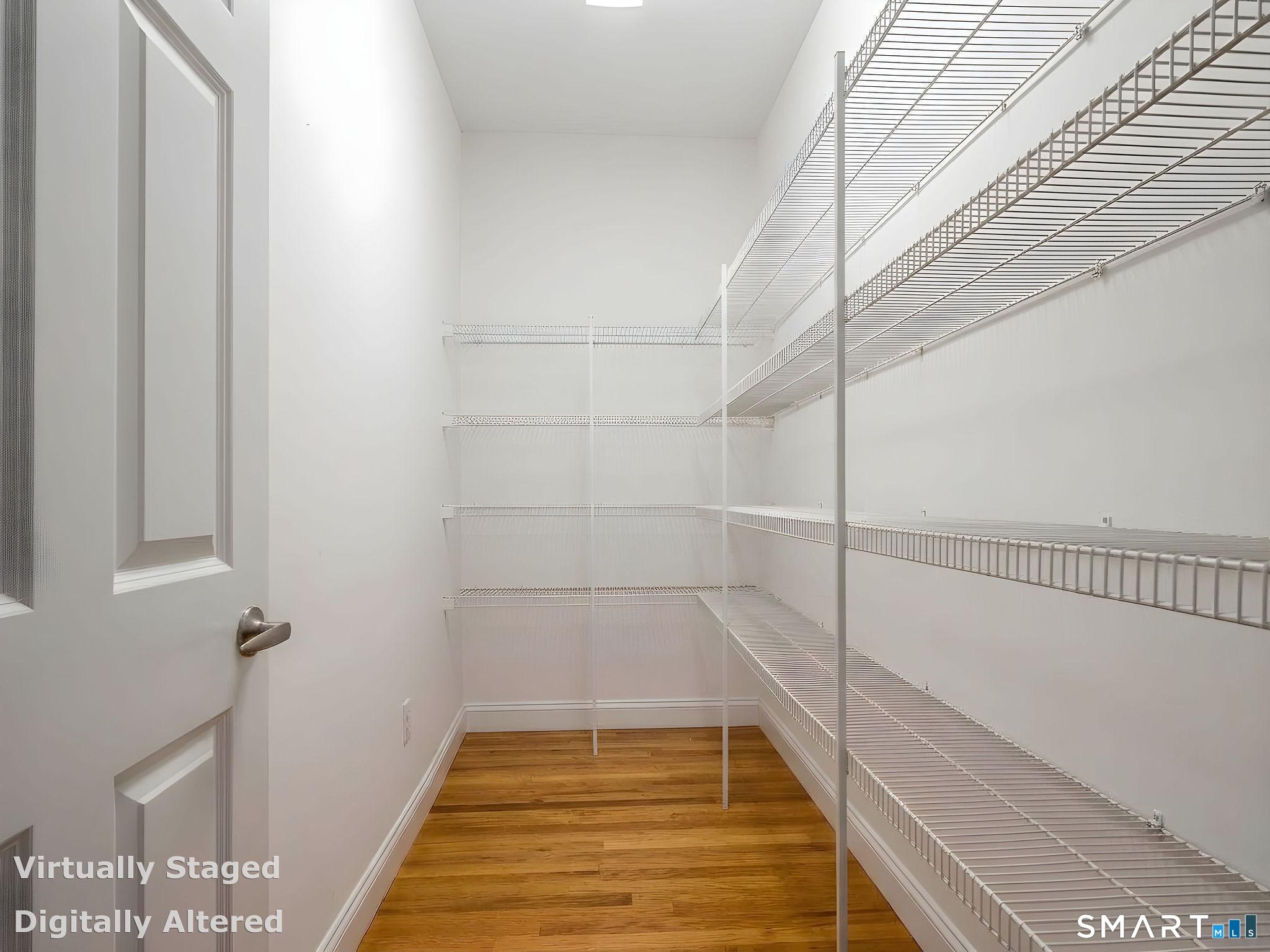 9 Pierpont Court photo 12