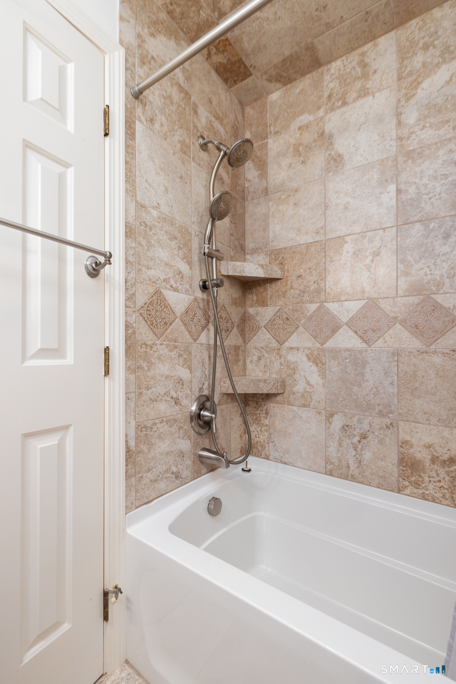 300 Ardsley Road photo 21