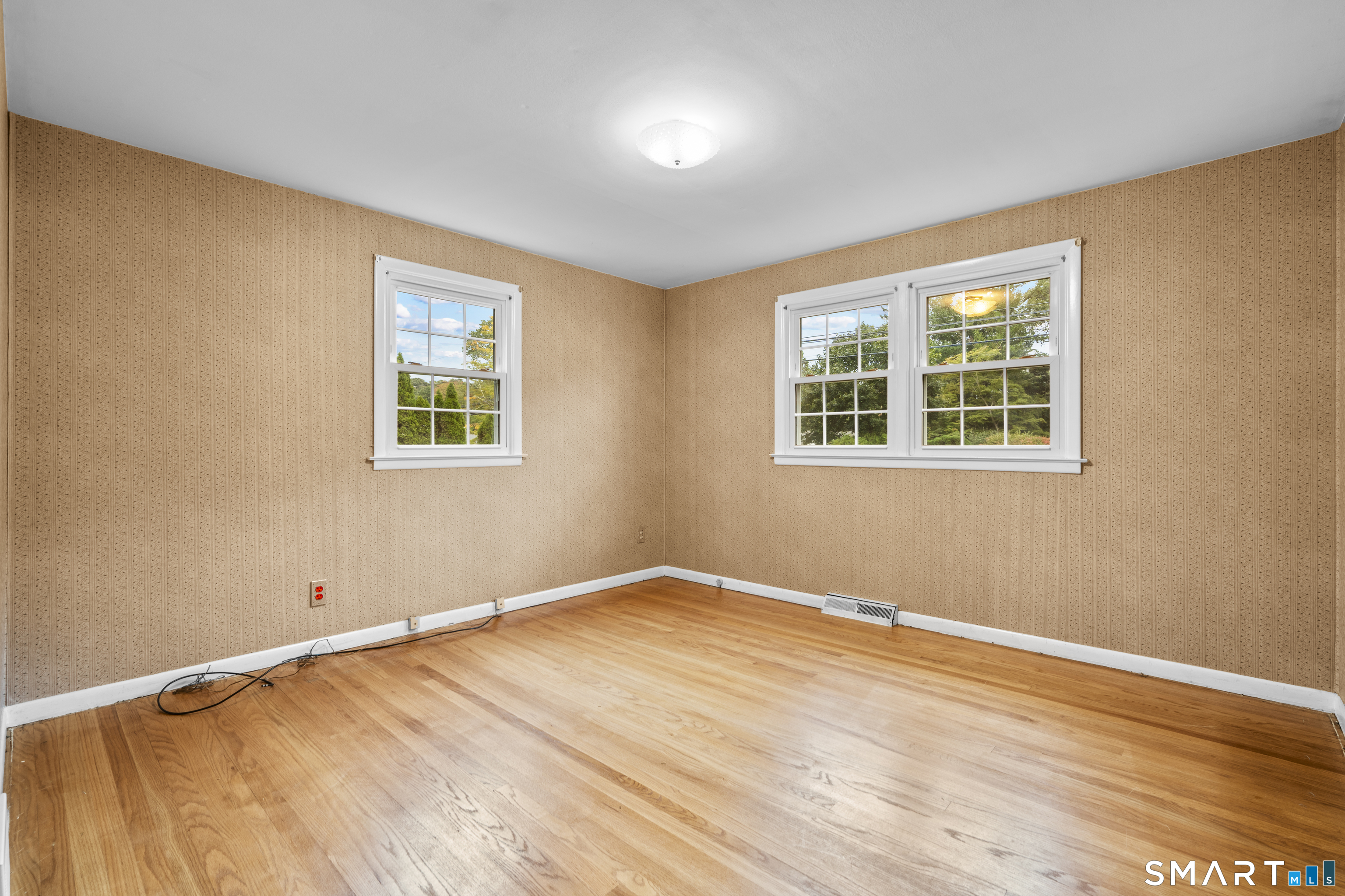 200 Fairfax photo 17