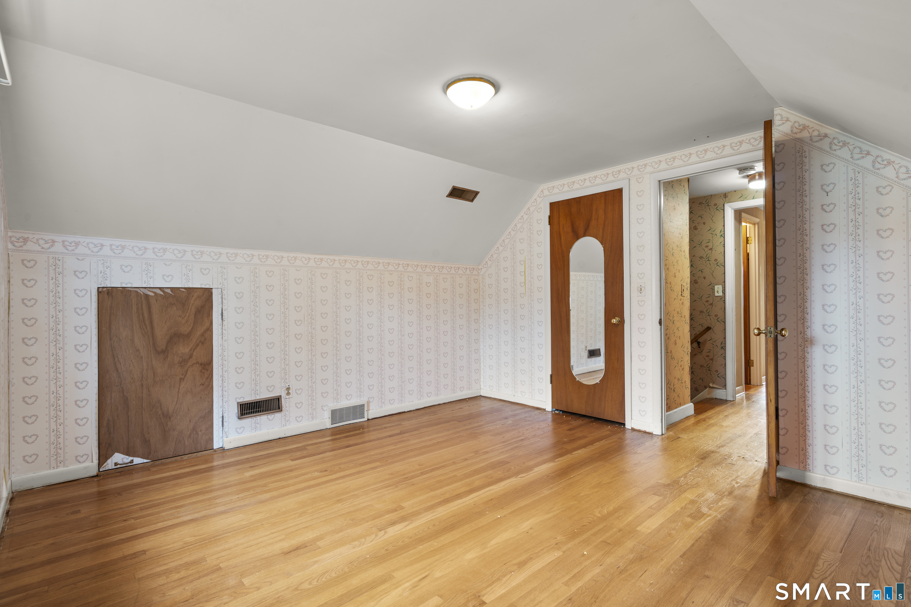 200 Fairfax photo 20