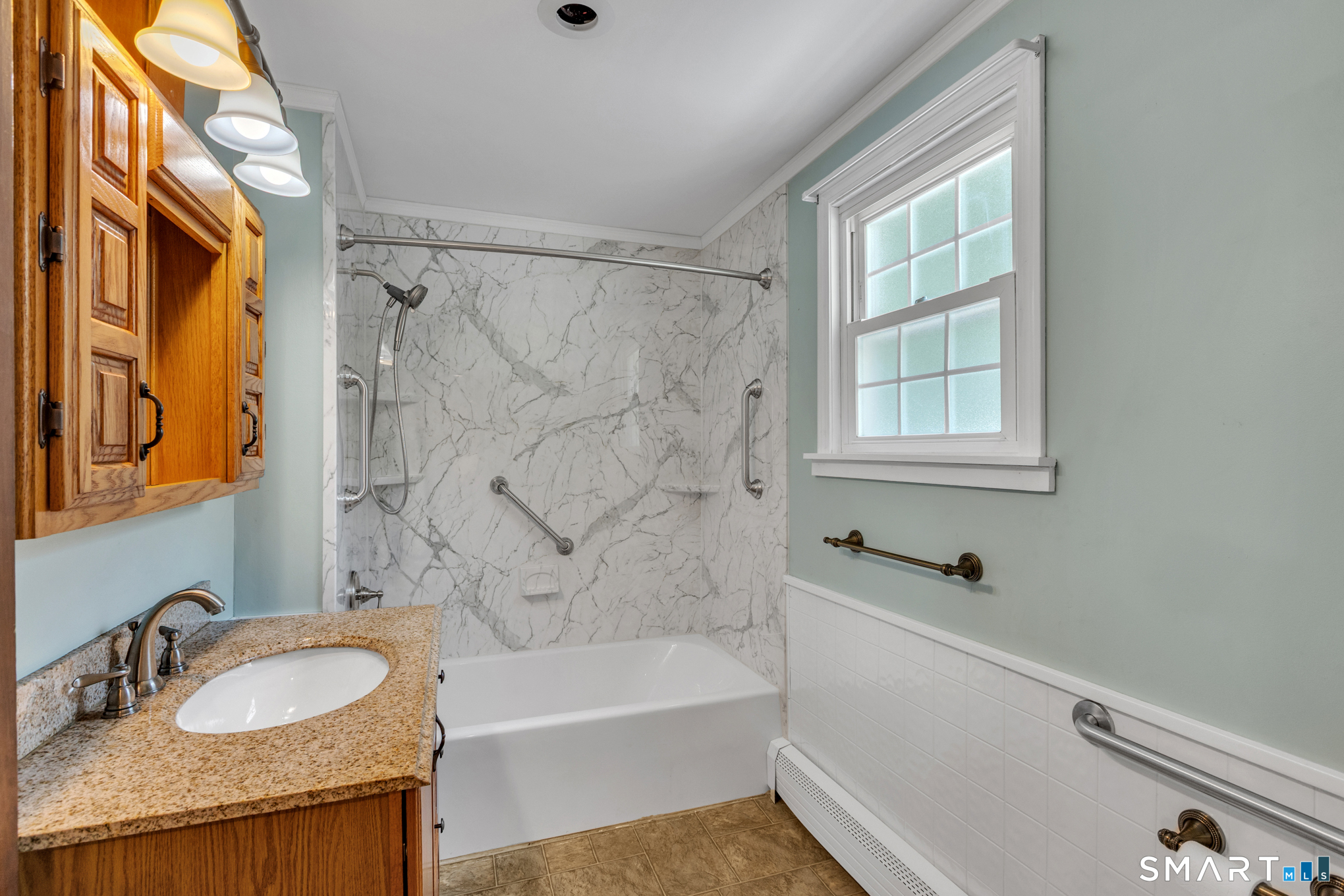 159 Ellington Avenue photo 16