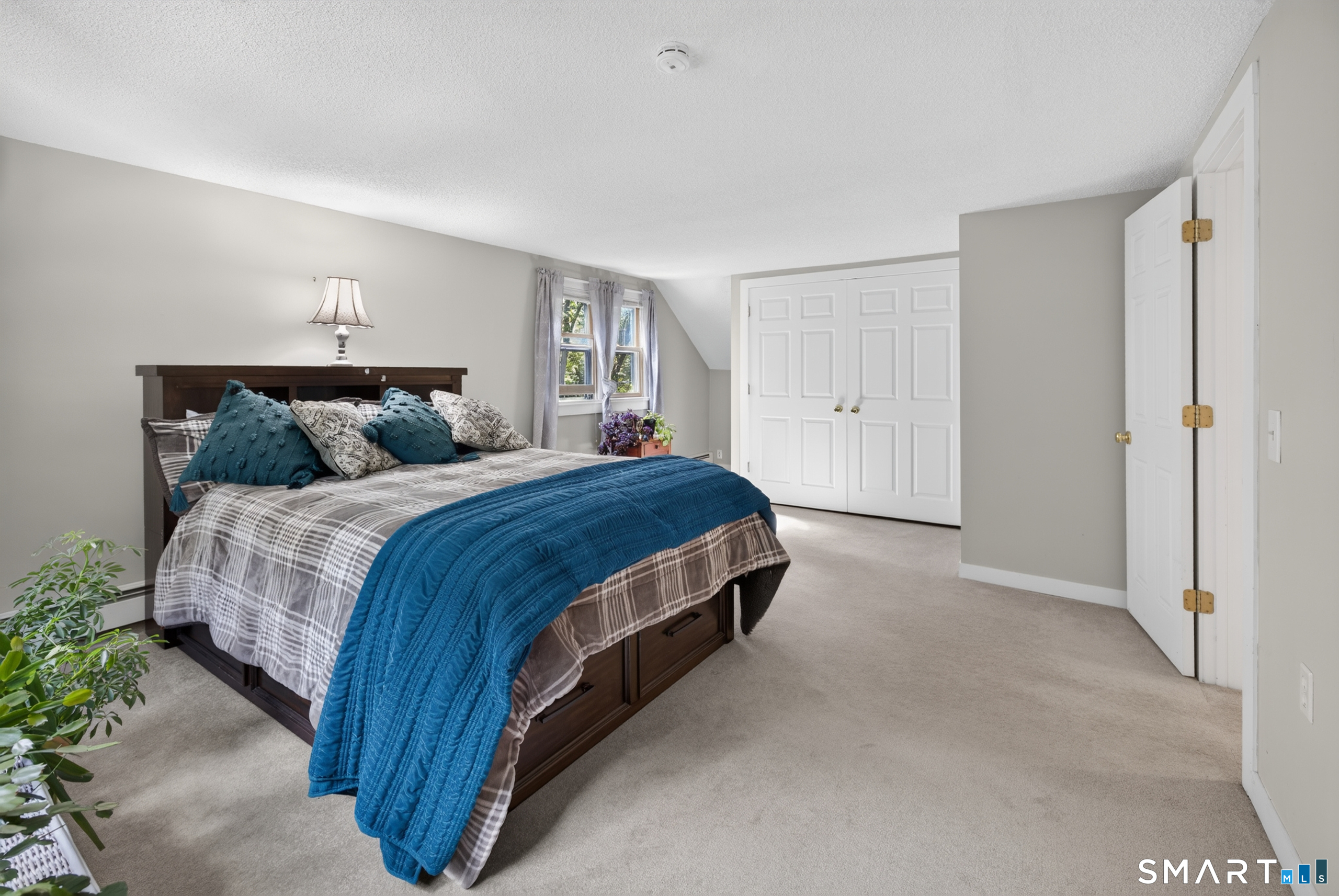 268 Woodland Street photo 32