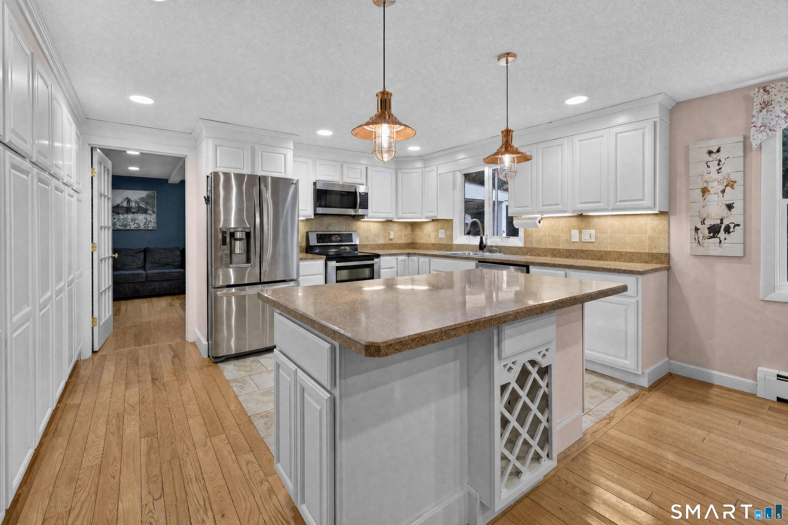 268 Woodland Street photo 8