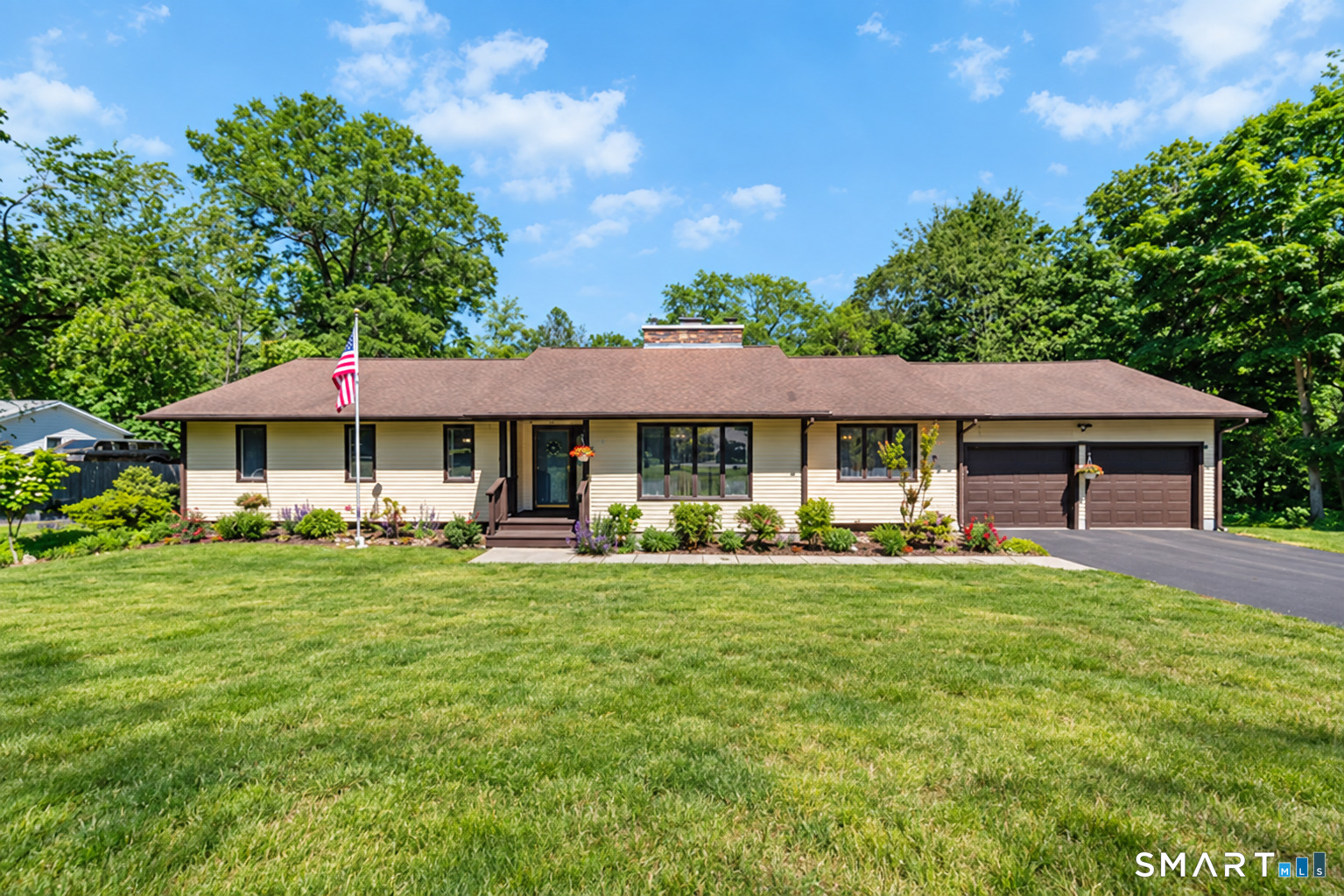 Photo 1 of Single family home for sale at 275 Wheelers Farms Rd, Milford, CT 06461 | MLS# 24211322 | Listing updated on 2026-10-07
