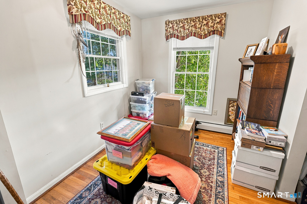 25 Oakwood Road, Giants Neck, East Lyme, CT 06357