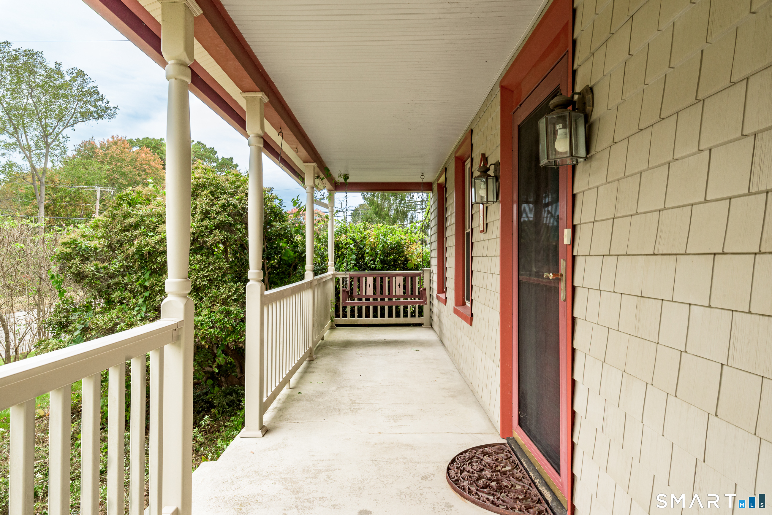 Photo 3 of Single family home for sale at 653 Vauxhall St Ext, Waterford, CT 06385 | MLS# 24211422 | Listing updated on 2026-10-05