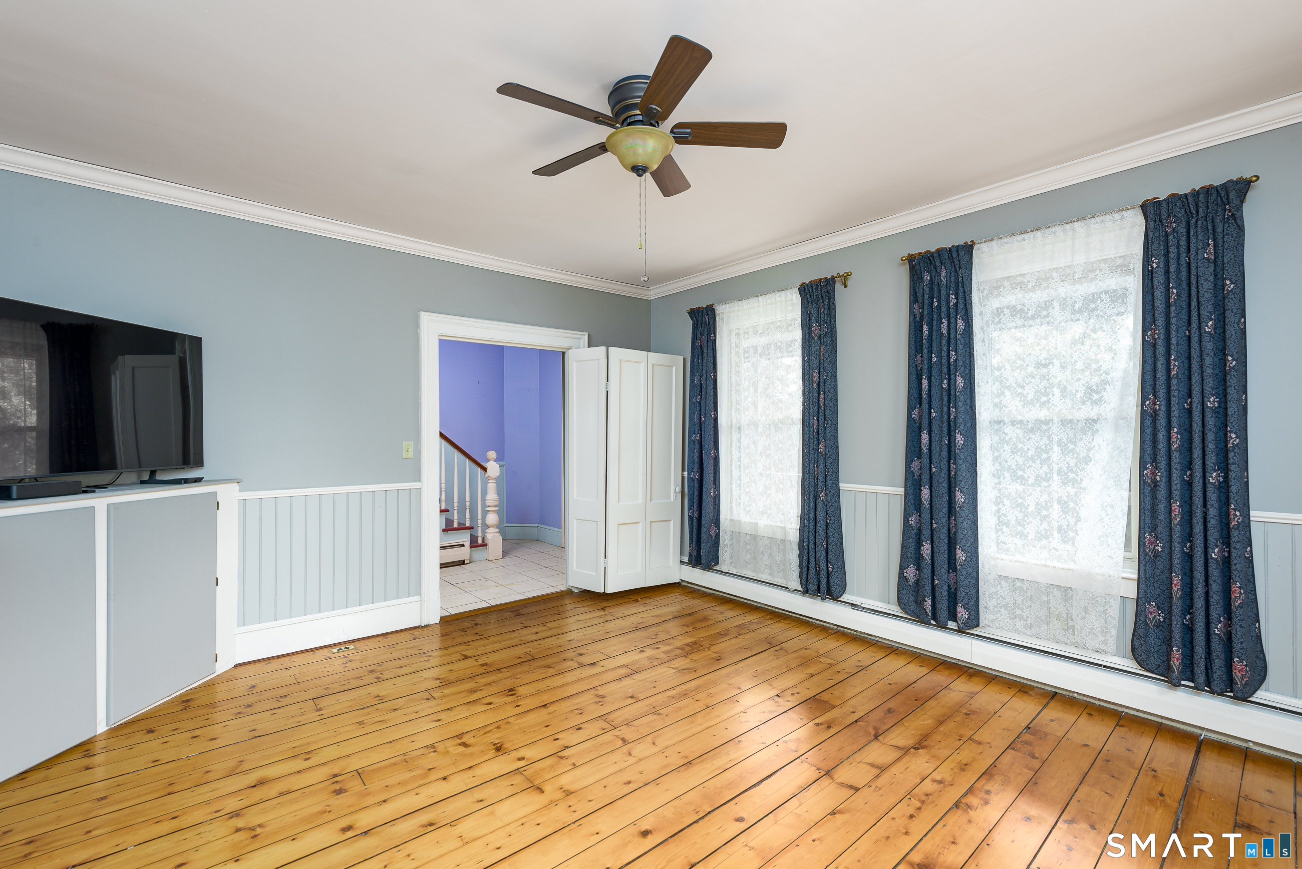 FRONT LIVING ROOM OR OFFICE