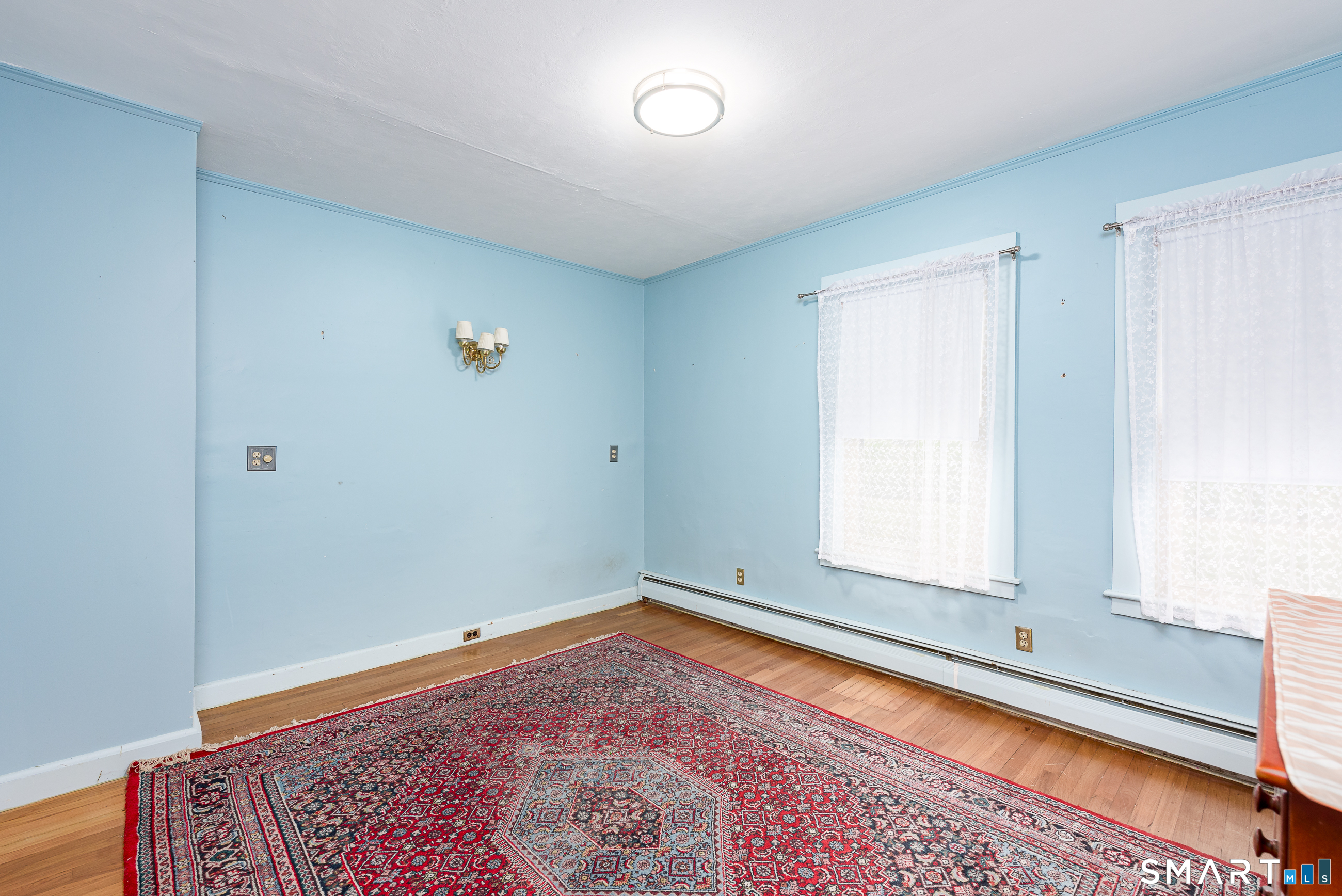 653 Vauxhall St Extension, Waterford, CT 06385