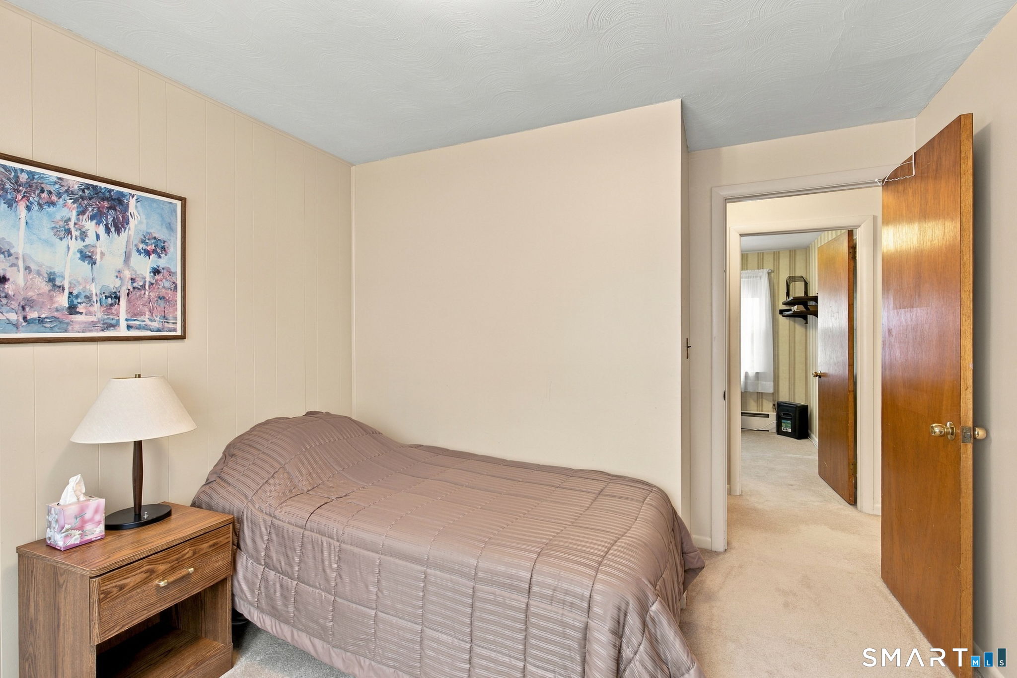 327 Burnham Street photo 14