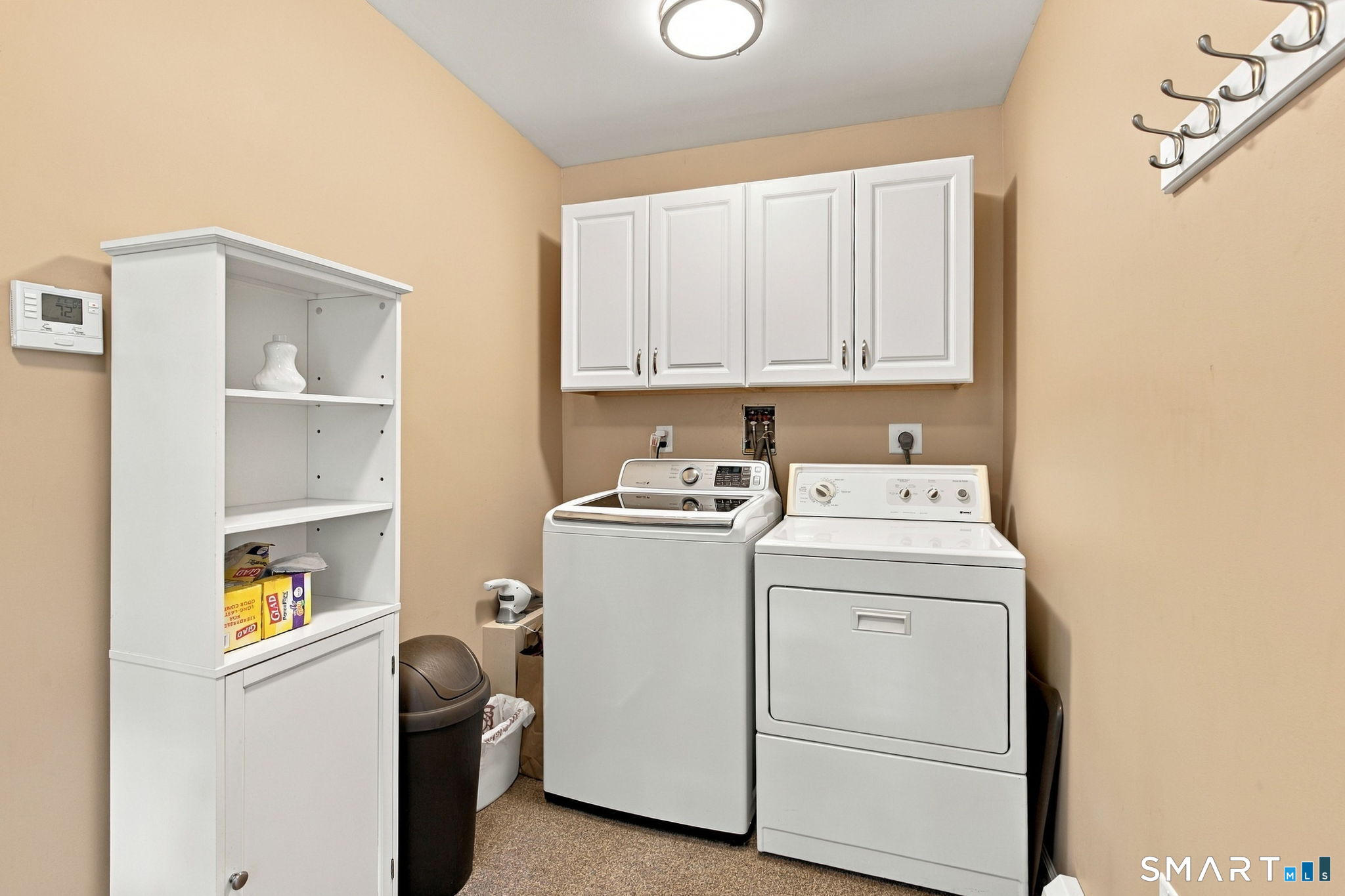 327 Burnham Street photo 22