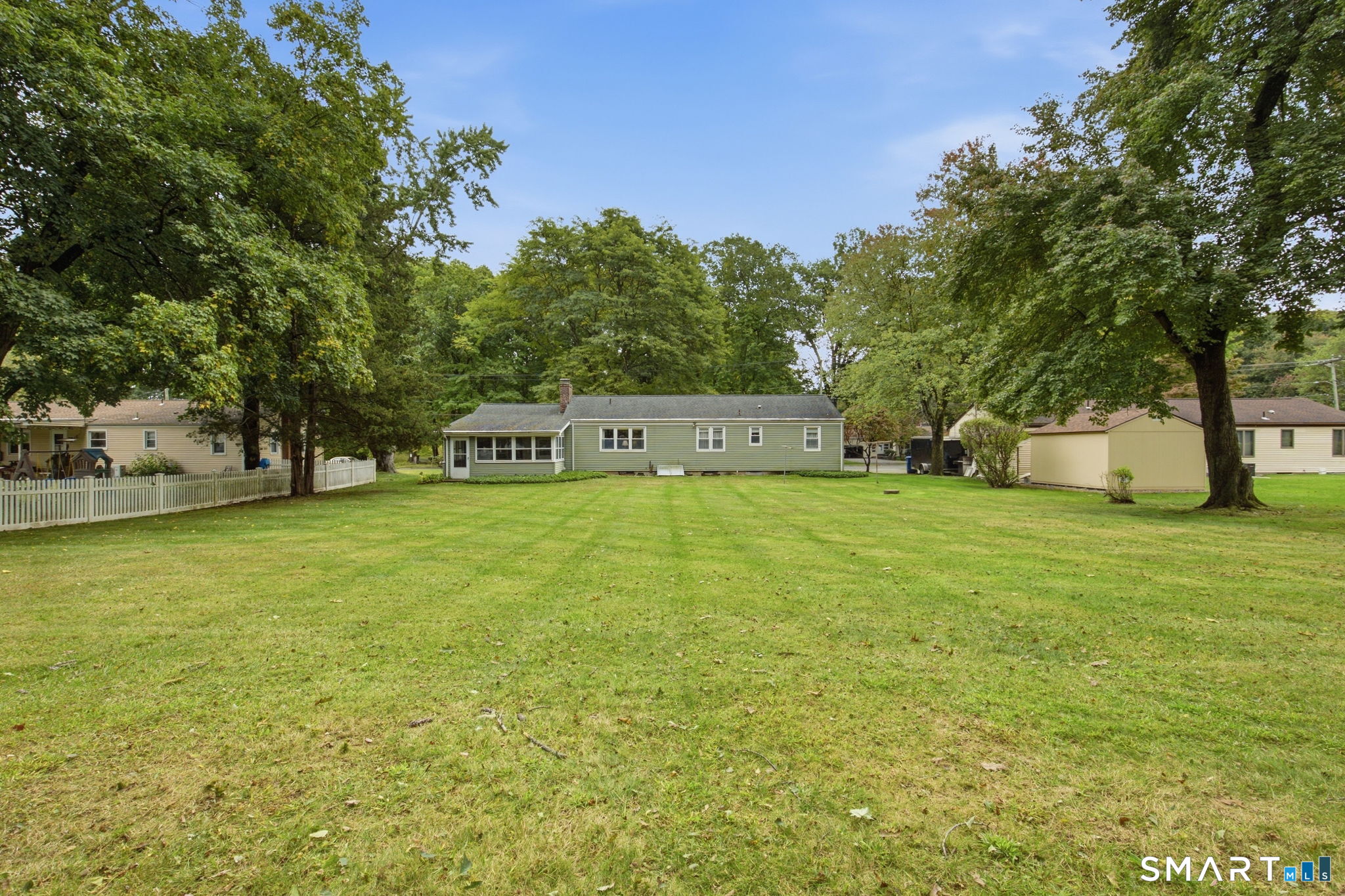 327 Burnham Street photo 30