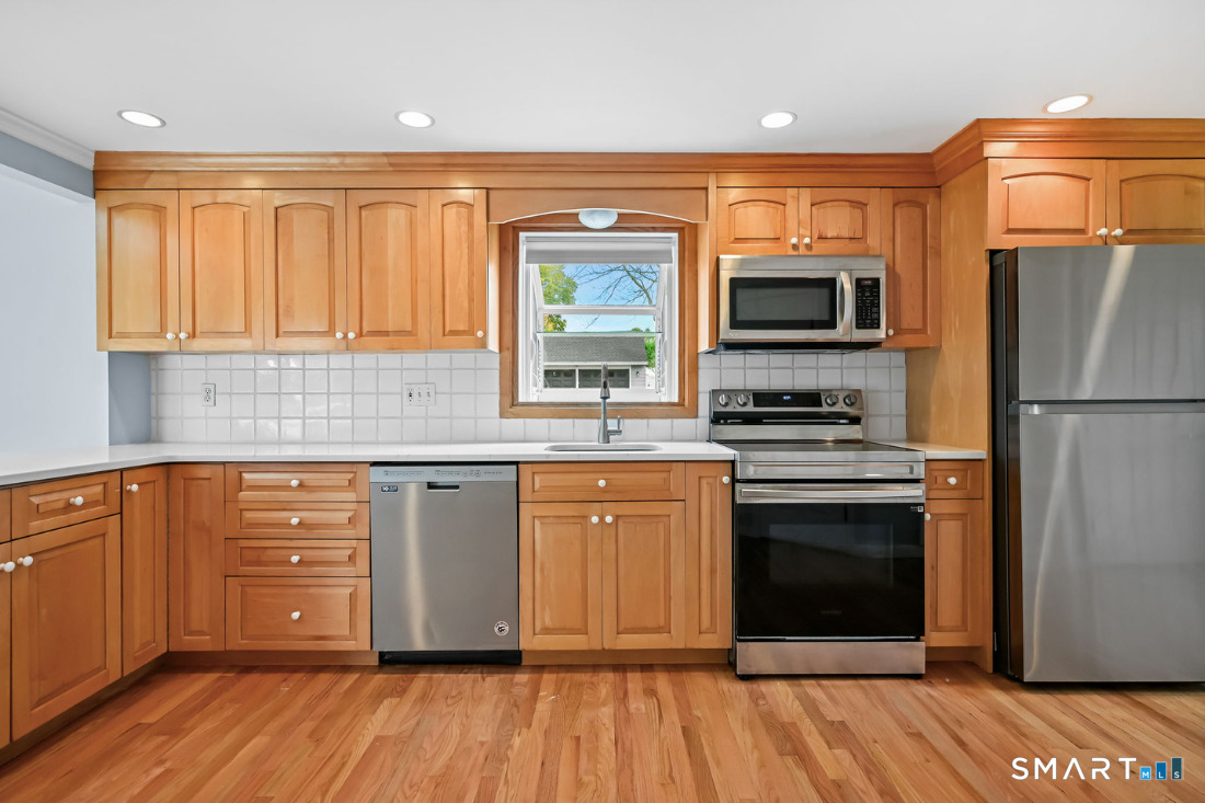 Foto 8 de Casa en renta en 680 Jennings Road, Fairfield, CT — $4,250/mes