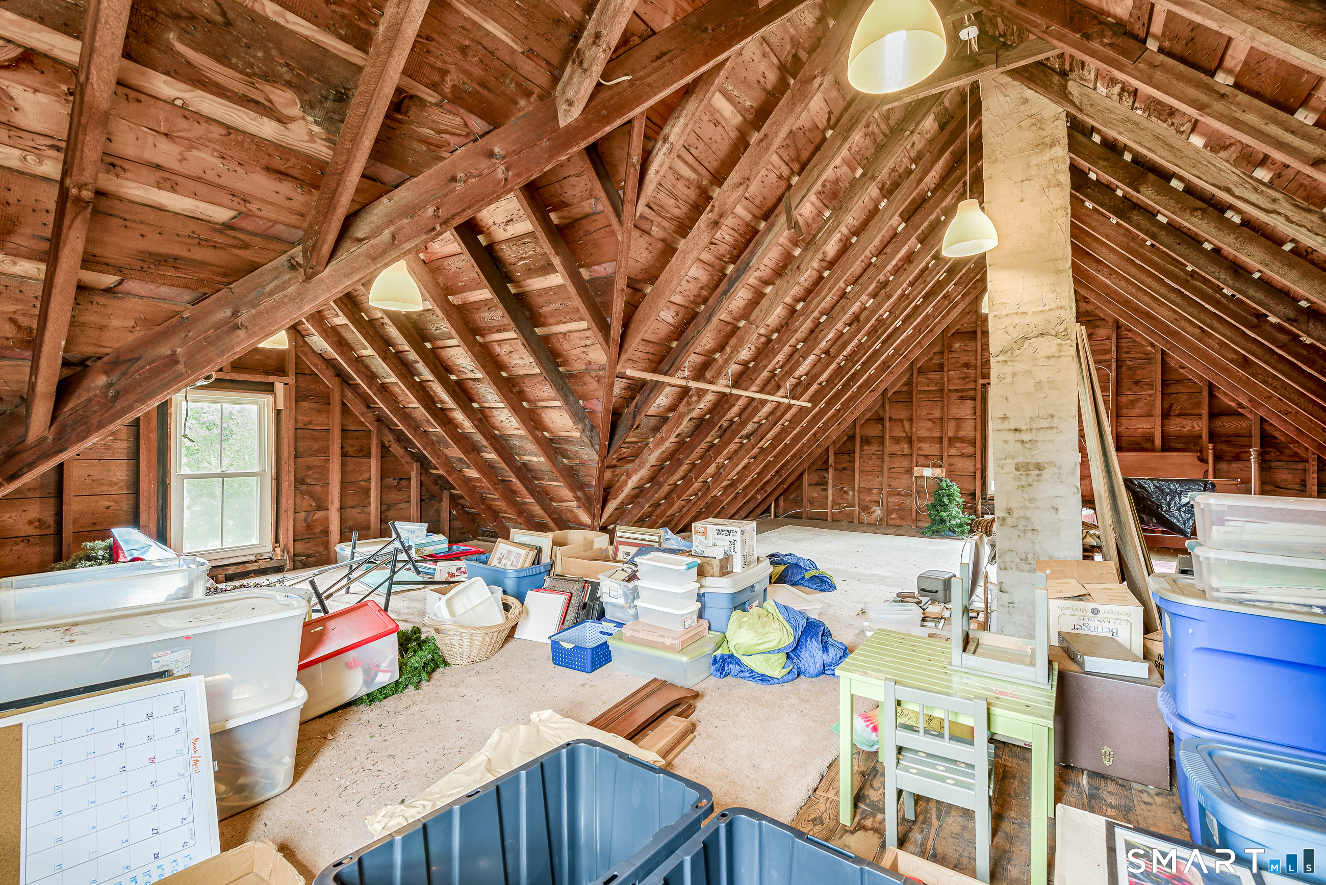 653 Vauxhall St Extension, Waterford, CT 06385