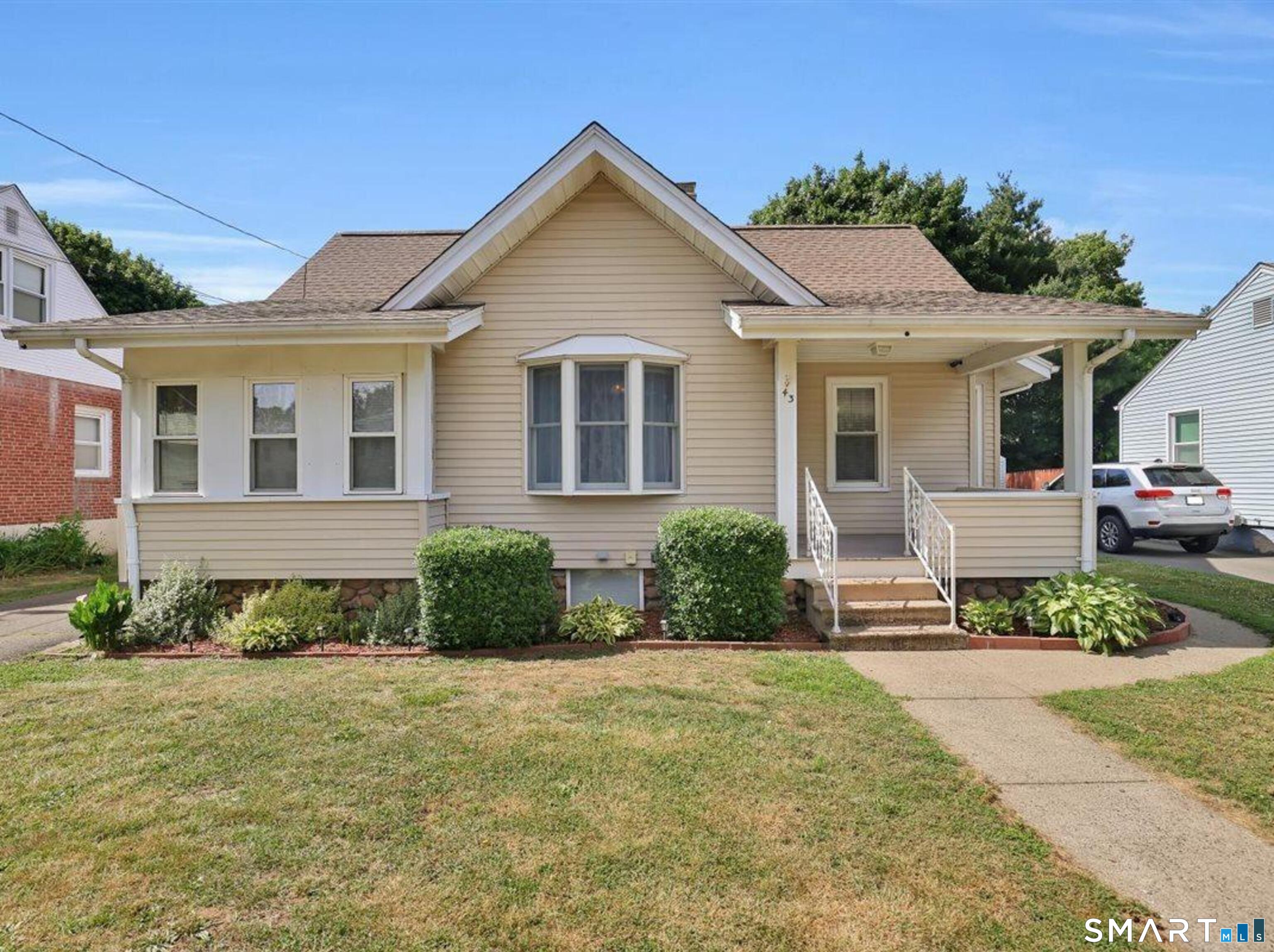 Photo 1 of Single family home for sale at 43 Barraclough Ave, Hamden, CT 06517 | MLS# 24184741 | Listing updated on 2026-10-05
