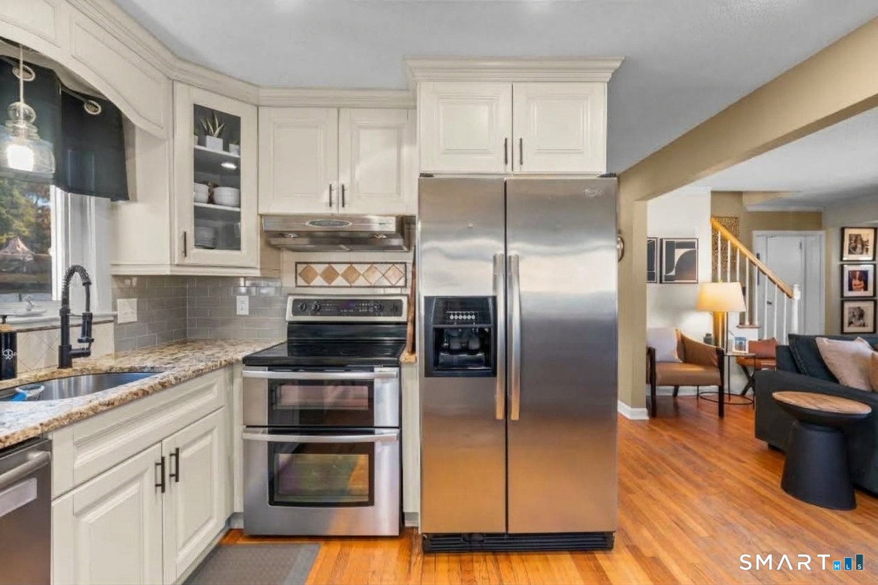 Photo 2 of Single family home for sale at 40 Avon Dr, East Hartford, CT 06118 | MLS# 24210631 | Listing updated on 2026-10-08