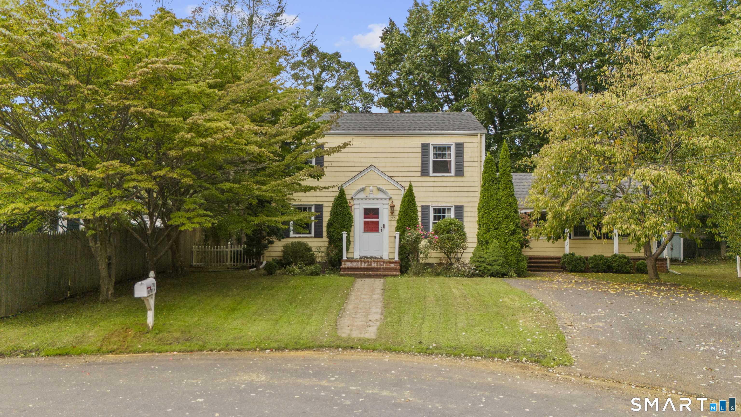 Photo 1 of Single family home for sale at 360 Westford Dr, Southport, CT 06890 | MLS# 24209334 | Listing updated on 2026-10-08