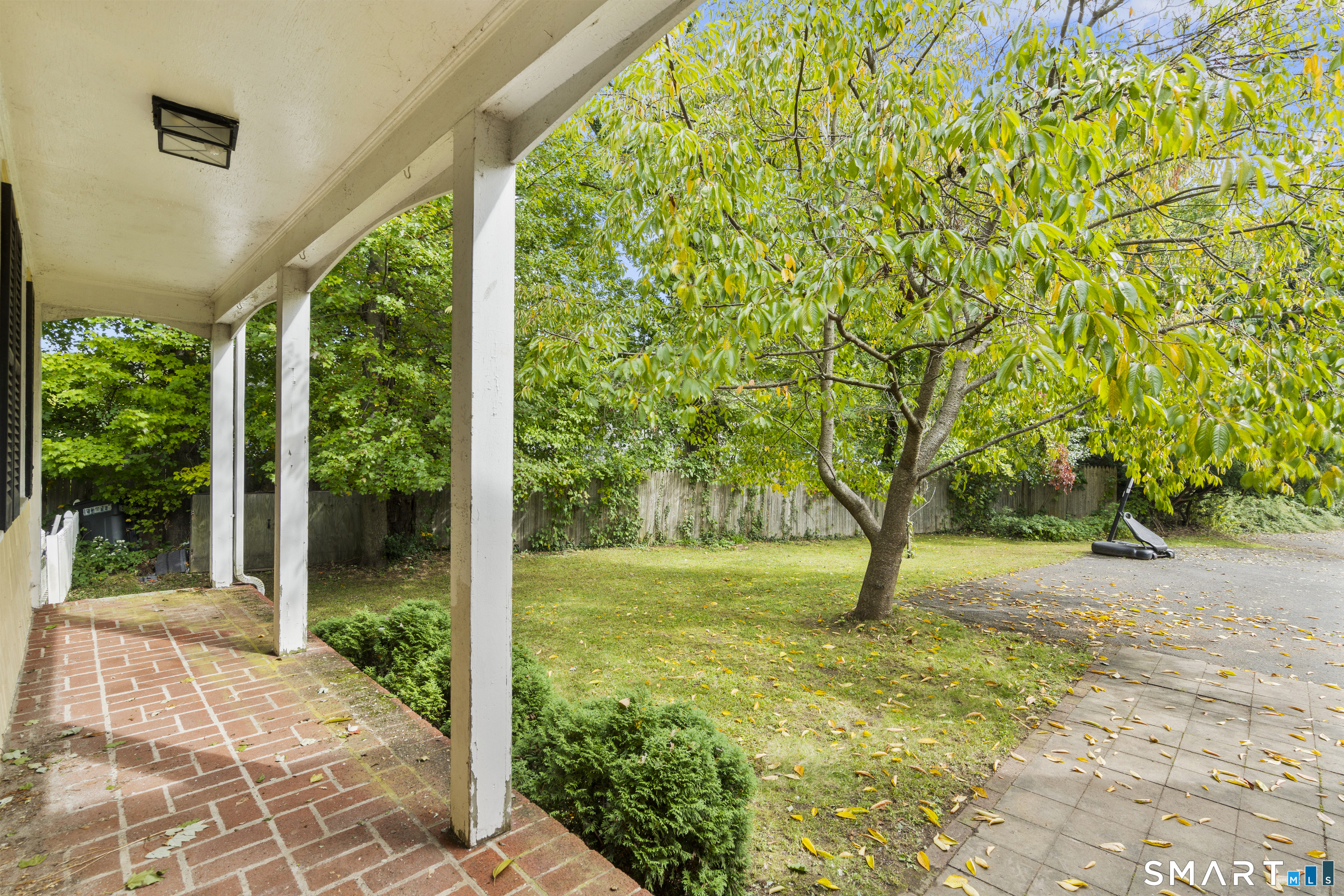 Photo 3 of Single family home for sale at 360 Westford Dr, Southport, CT 06890 | MLS# 24209334 | Listing updated on 2026-10-08