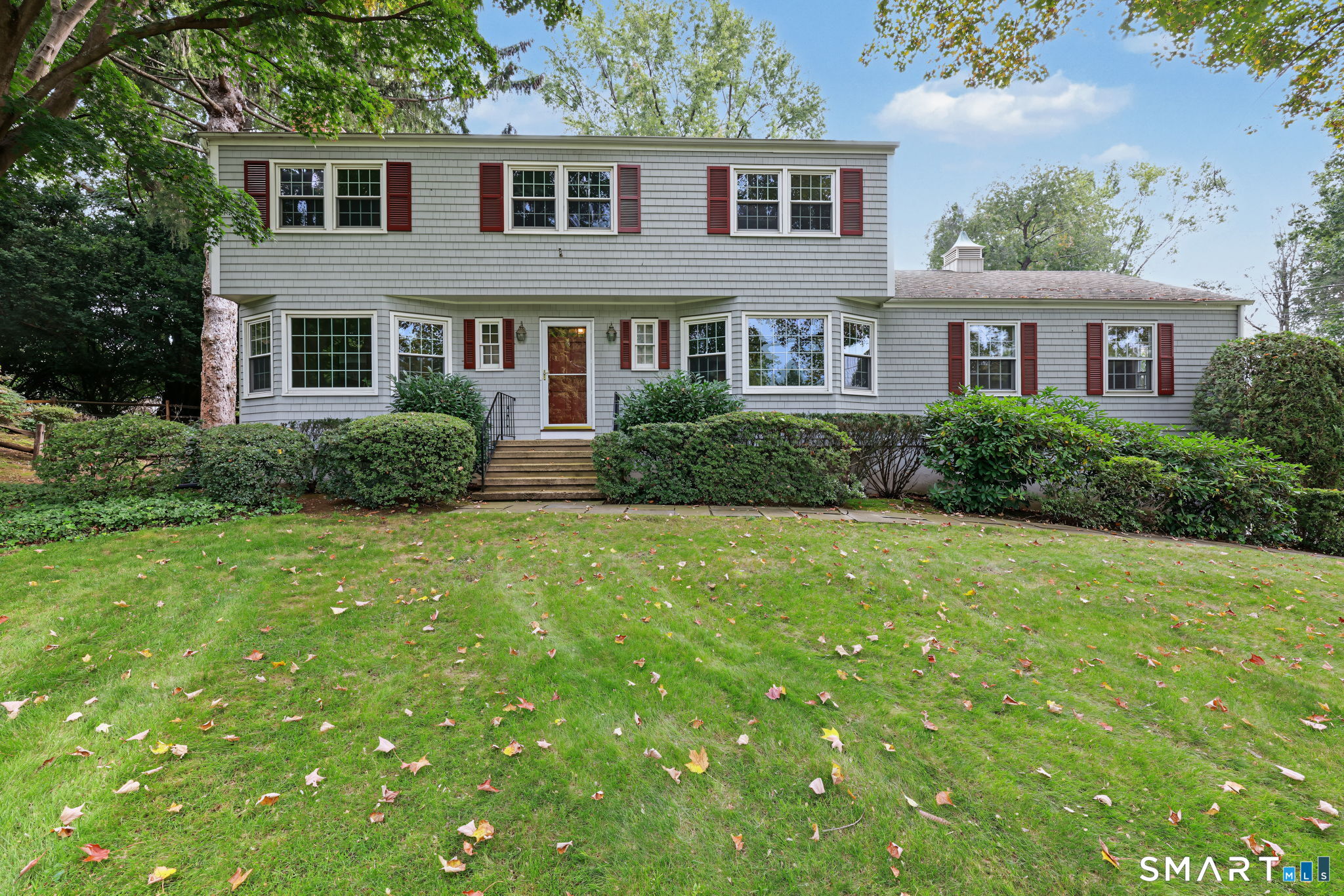 Photo 2 of Single family home for sale at 9 Wilson Ridge Rd E, Darien, CT 06820 | MLS# 24210698 | Listing updated on 2026-10-06