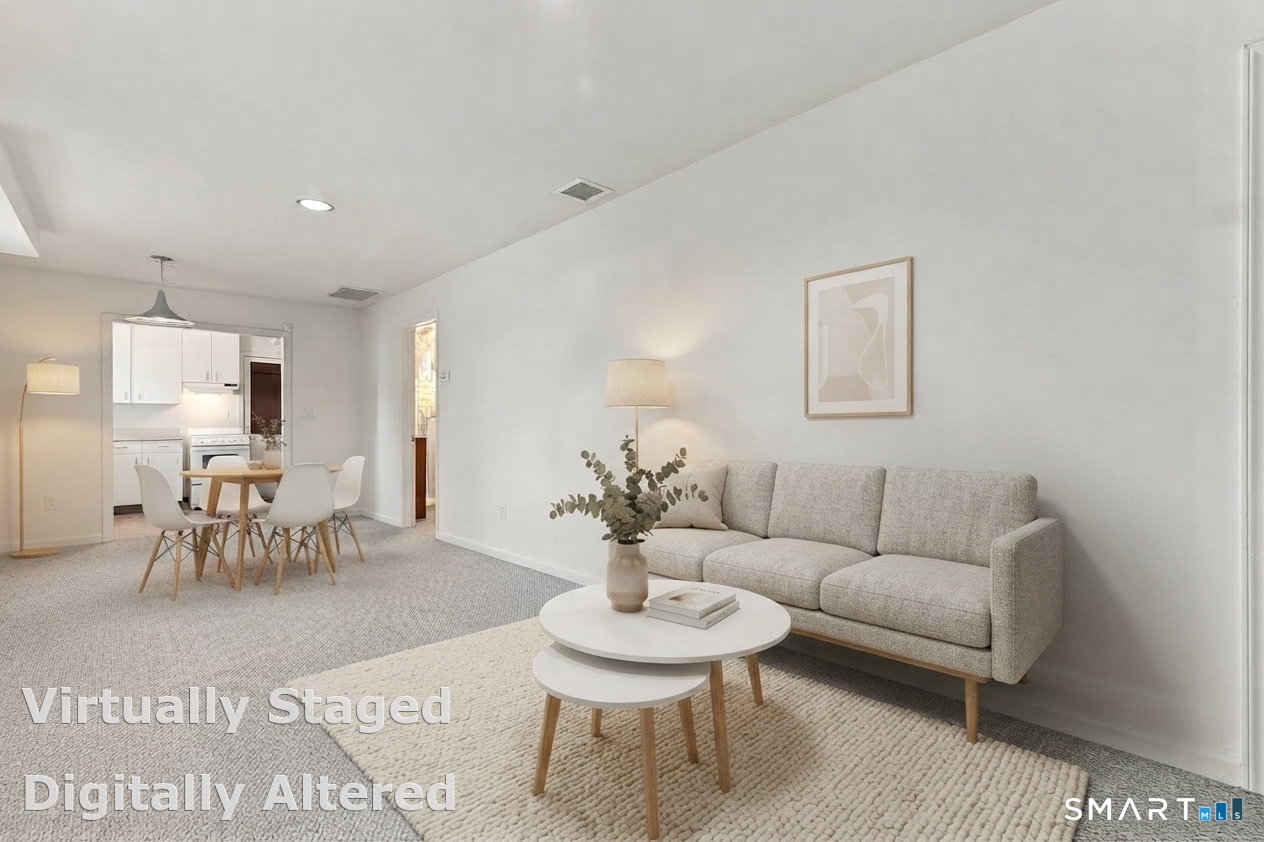 Foto 8 de Apartamento en renta en 19 Rippowam Road #2, Stamford, CT — $2,500/mes