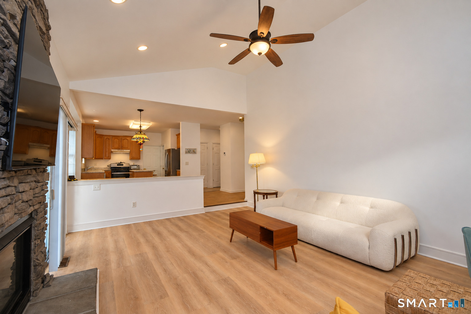 109 Auburn Way photo 11