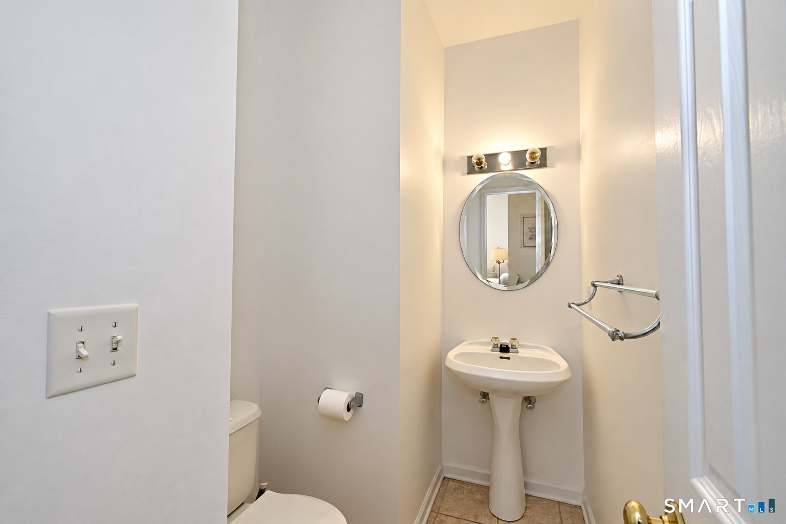 109 Auburn Way photo 32