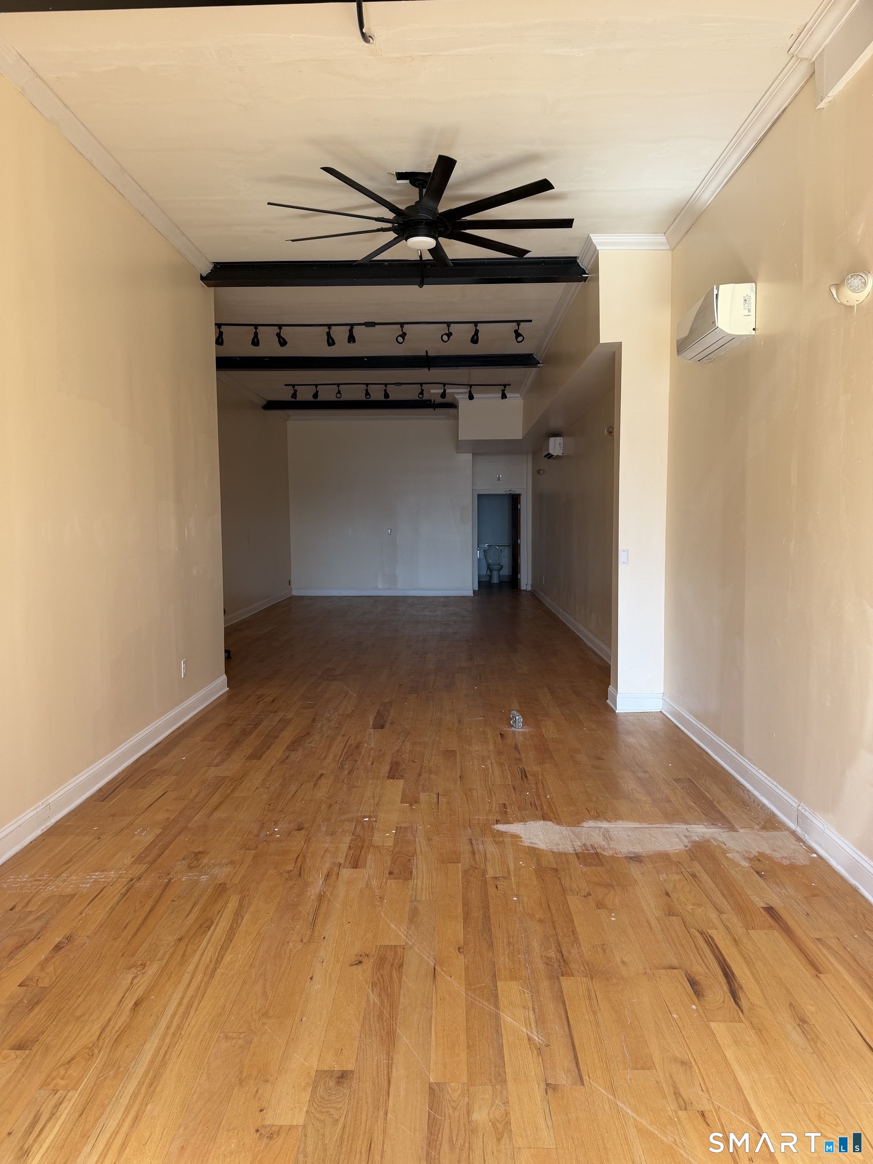 153 Bank Street, New London, CT 06320